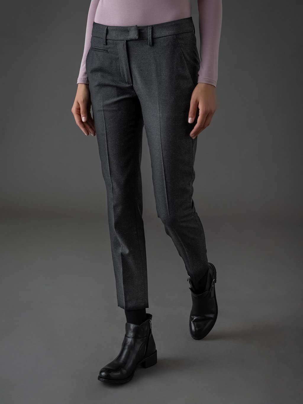 Detailansicht von Chinohose aus Wolle von DONDUP