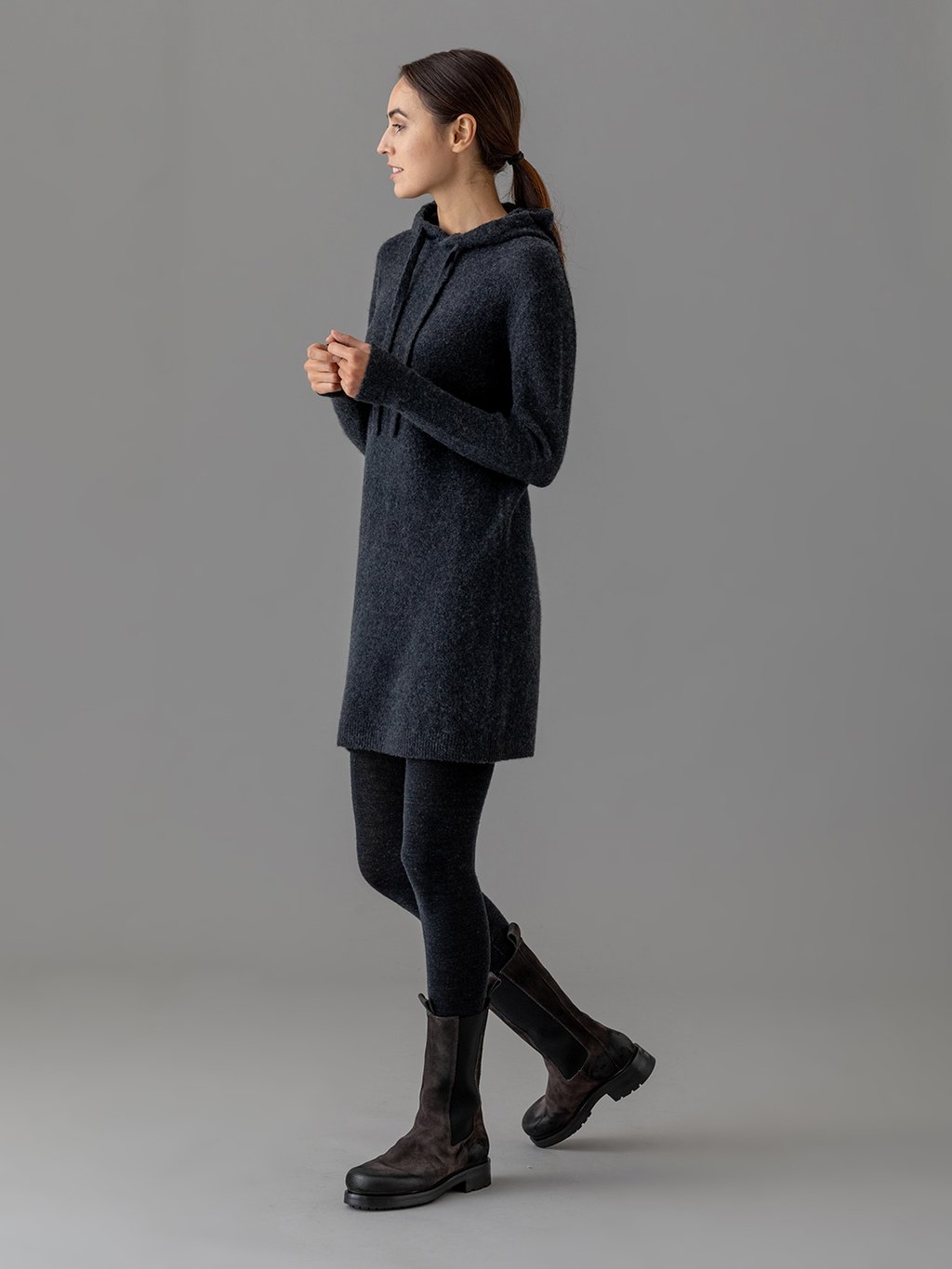 Detailansicht von Kurzes Sweatshirtkleid aus Cashmere von DANIELS
