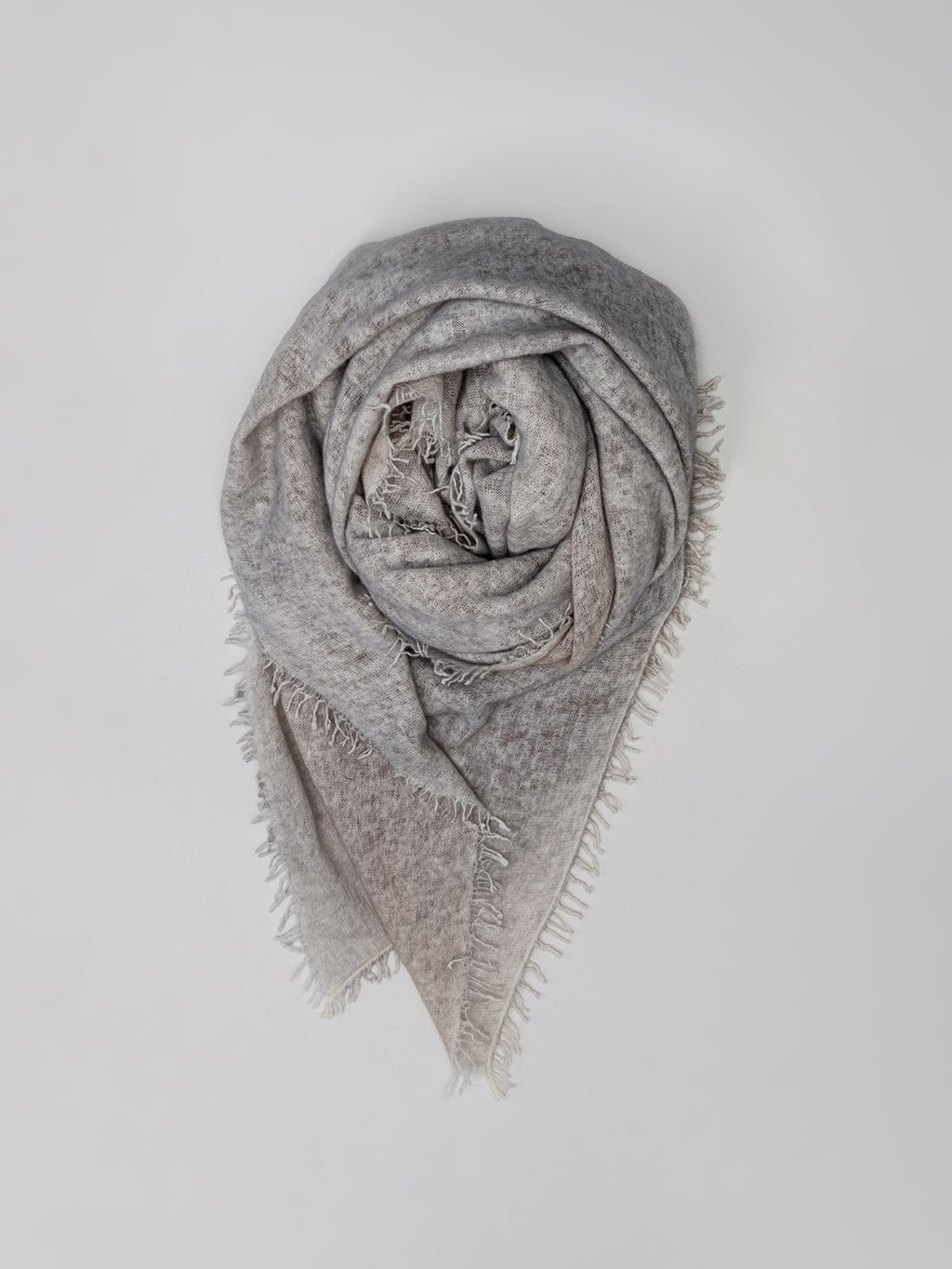 Detailansicht von Kaschmirschal von AVANT TOI