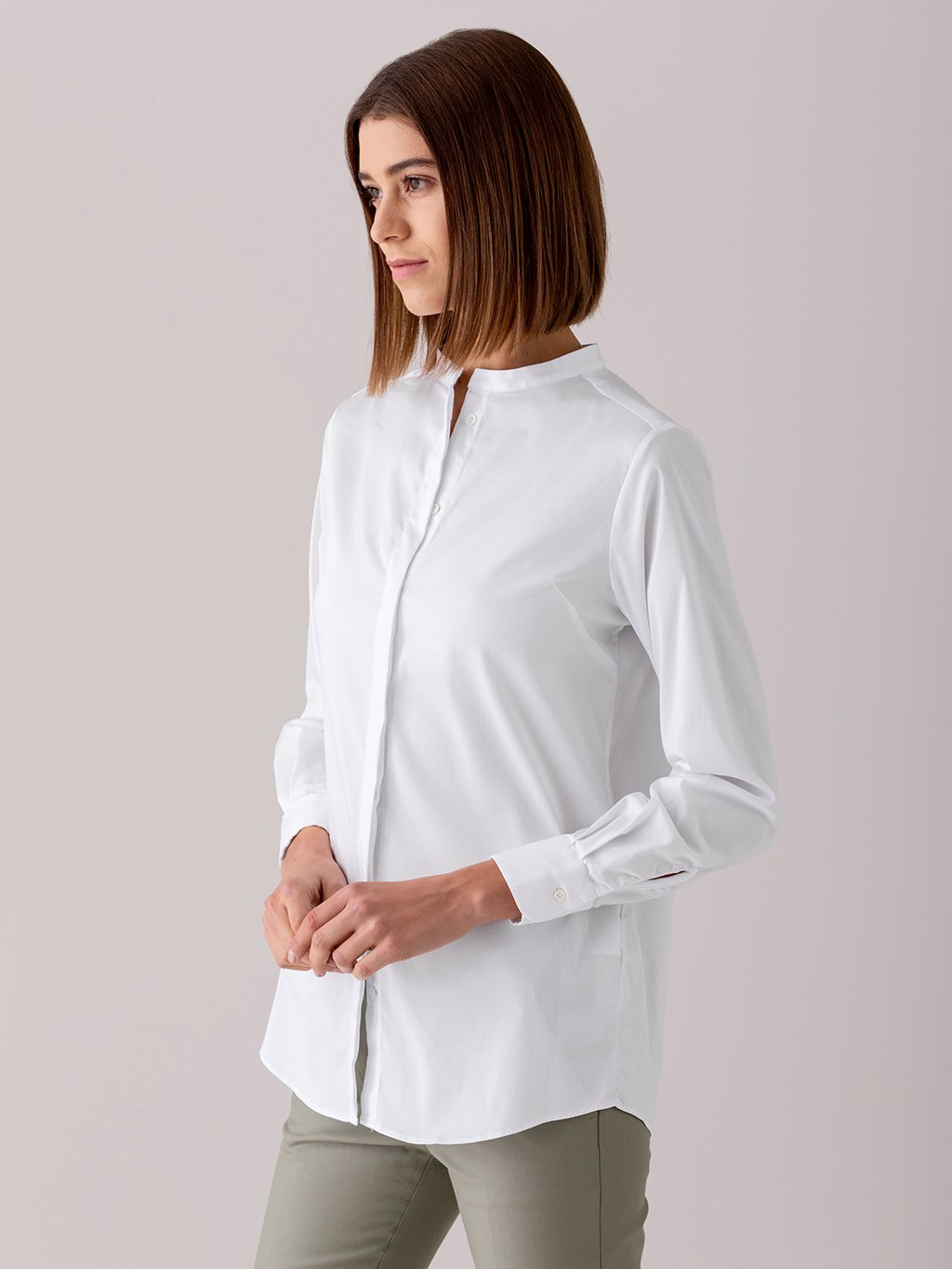 Detailansicht von Bluse mit Stehkragen von AGLINI