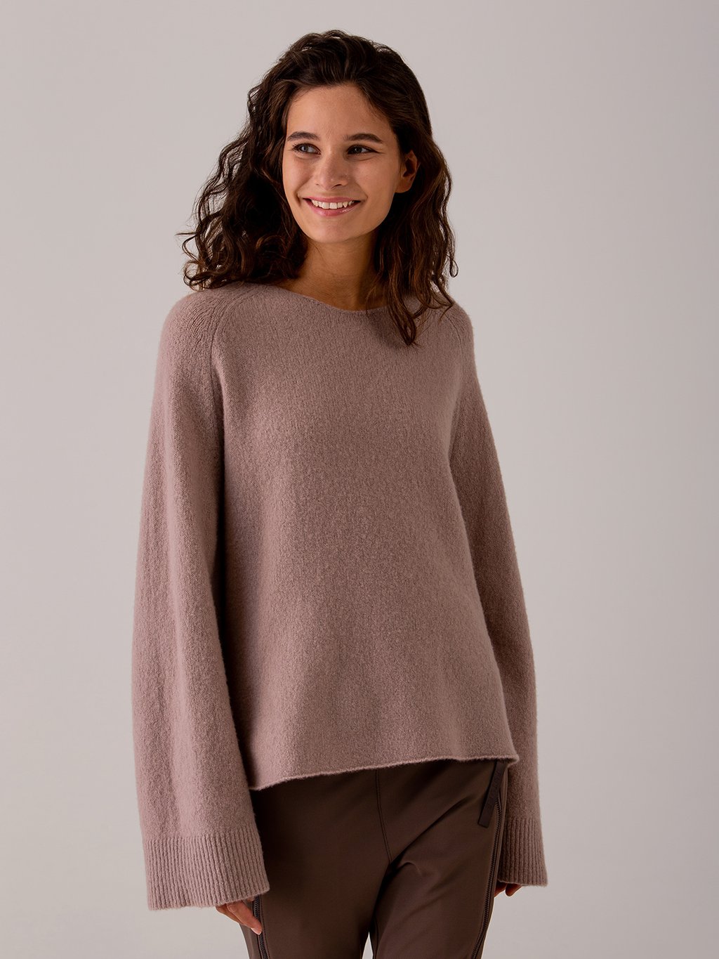 Detailansicht von Weiter Pullover aus Cashmere von DANIELS