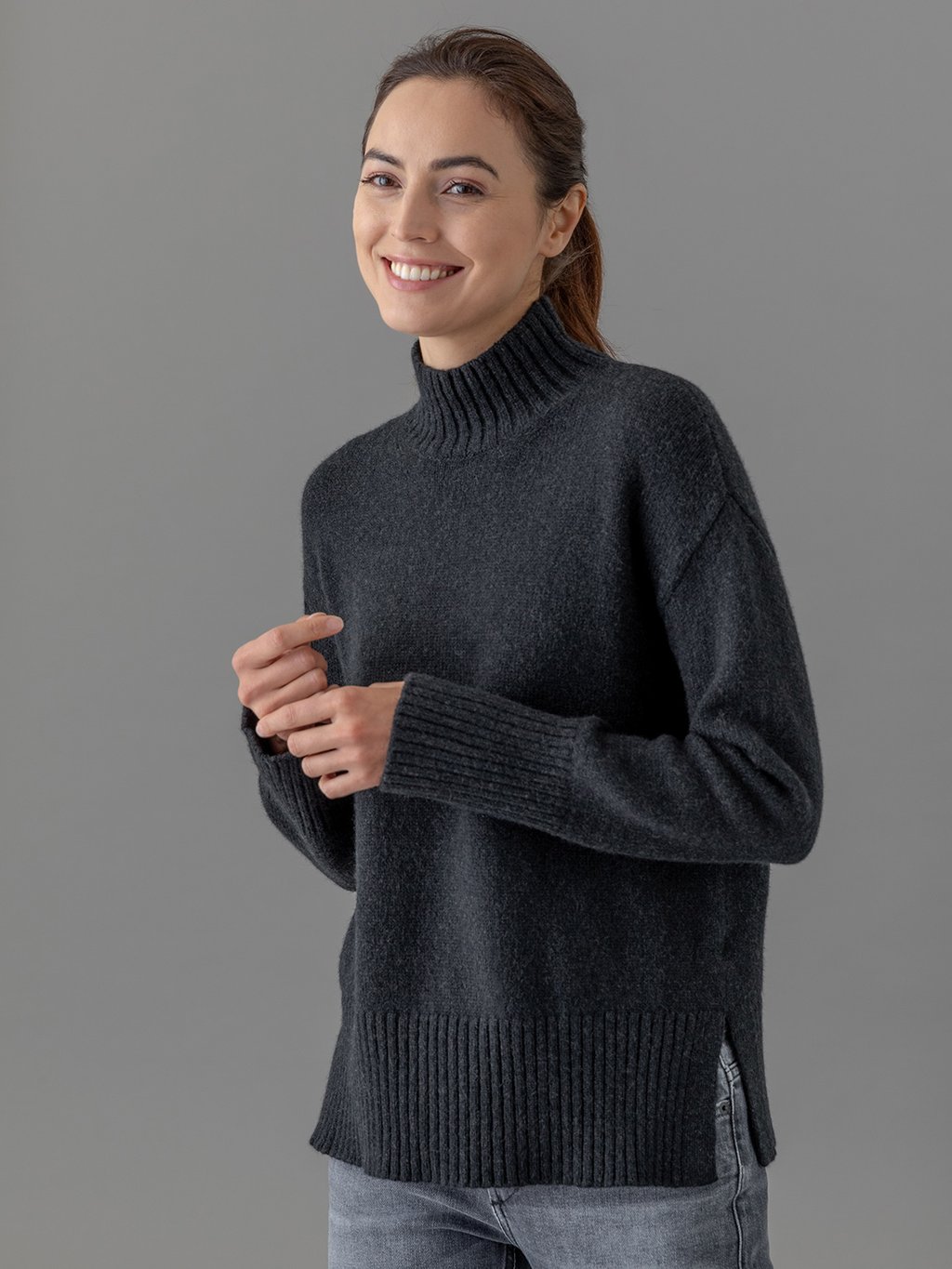 Detailansicht von Pullover mit Turtleneck von ROBERTO COLLINA