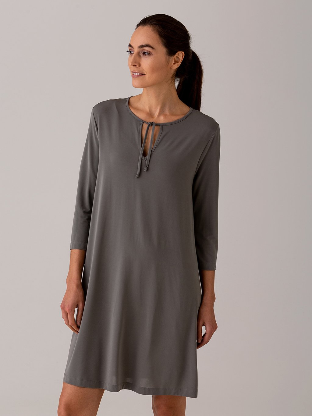 Detailansicht von Kurzes Kleid von DANIELS