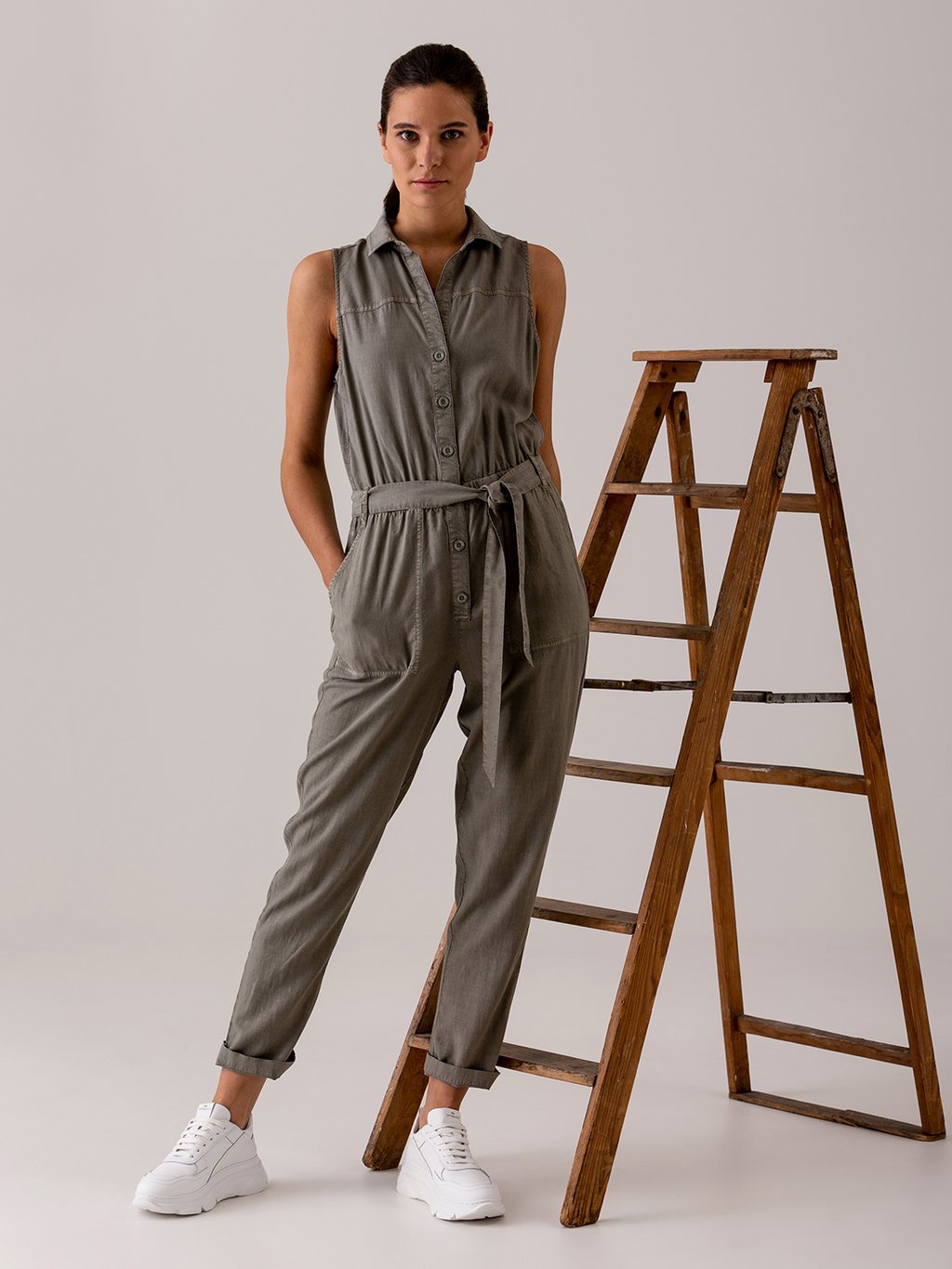 Detailansicht von Langer Jumpsuit von BELLA DAHL