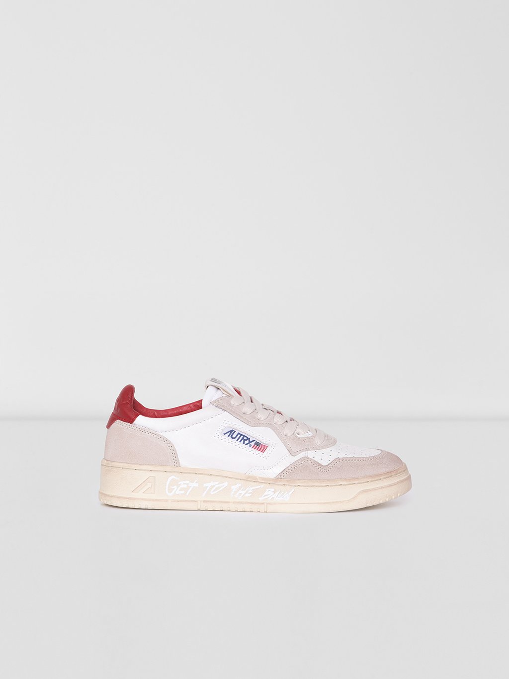 Detailansicht von Sneaker aus Leder von AUTRY