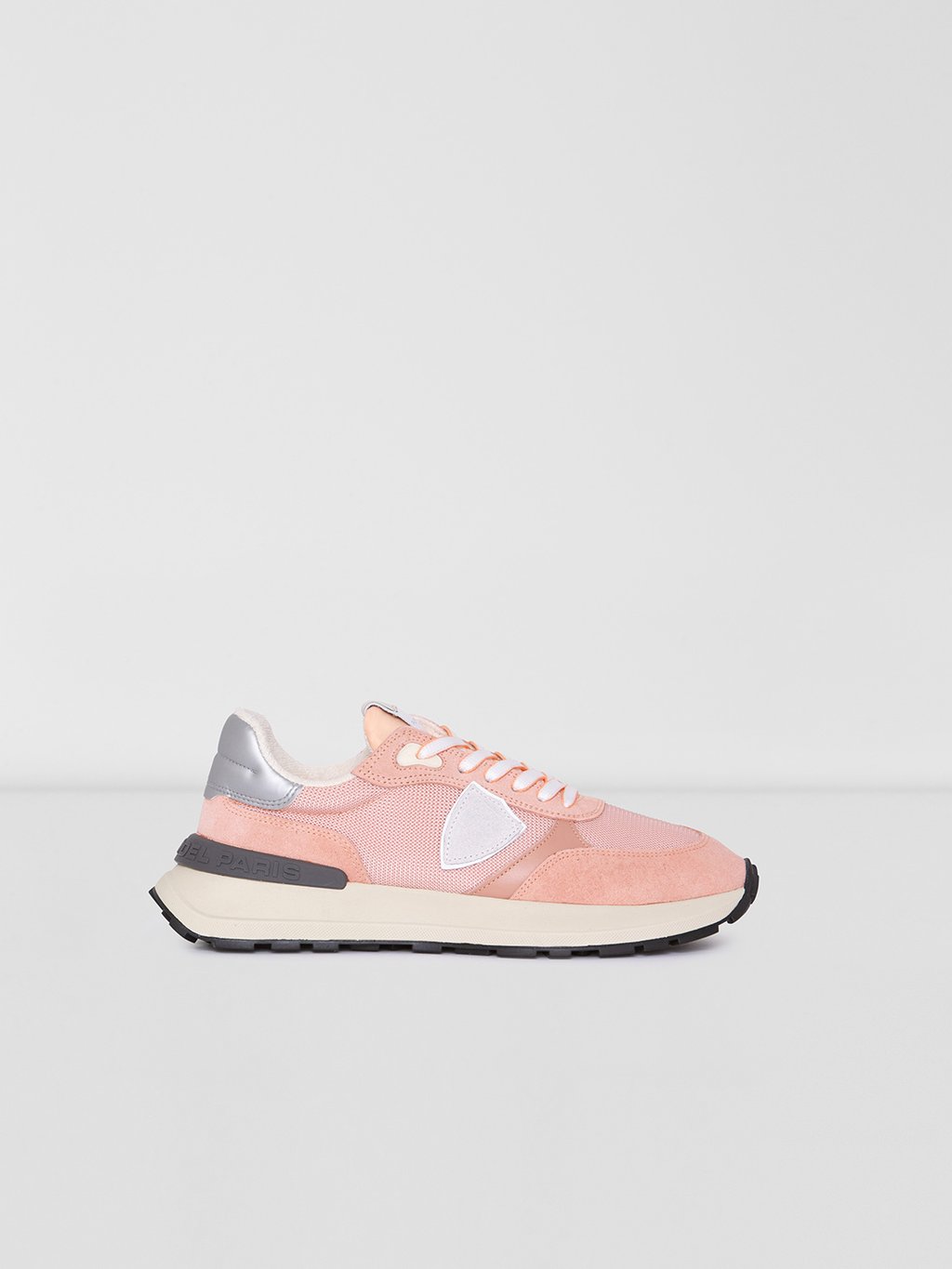 Detailansicht von Sneaker von PHILIPPE MODEL