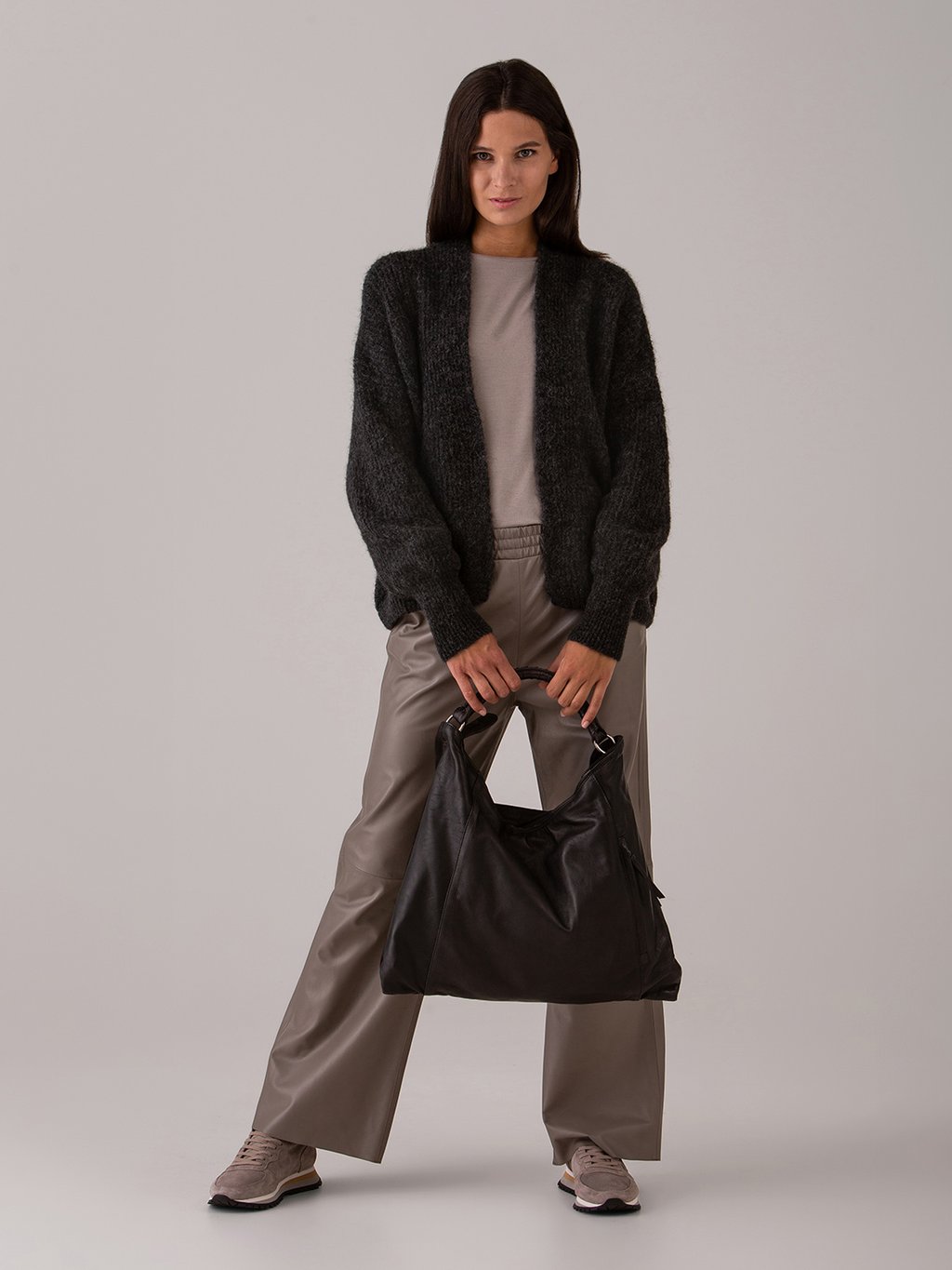 Detailansicht von Weite Nappalederhose von OAKWOOD