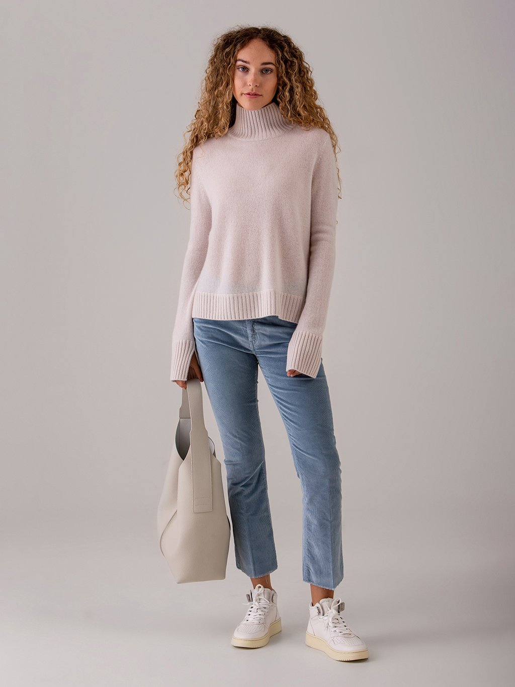 Detailansicht von Flared Cordhose von NINE IN THE MORNING