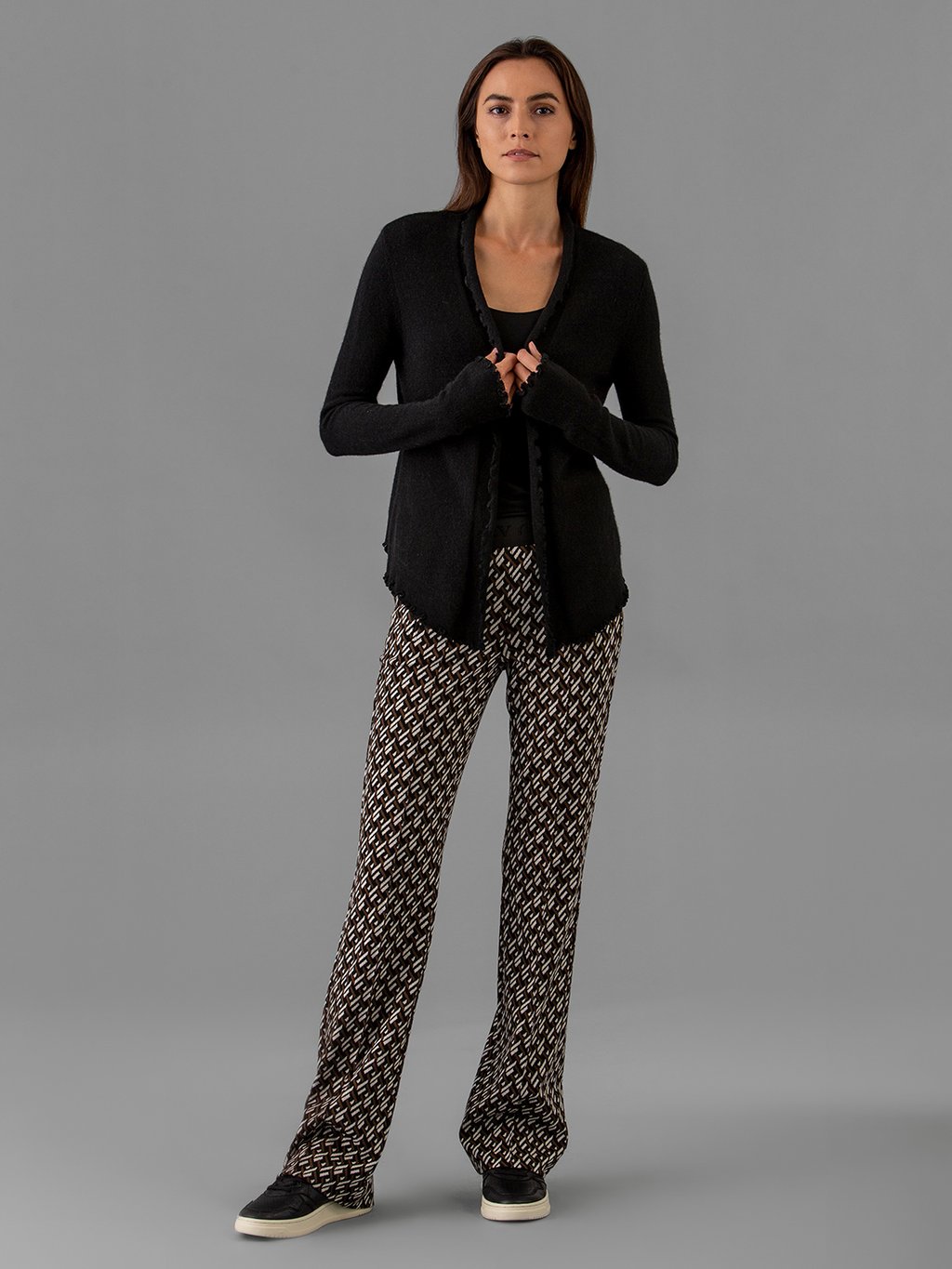 Detailansicht von Gemusterte Flared Hose von CAMBIO