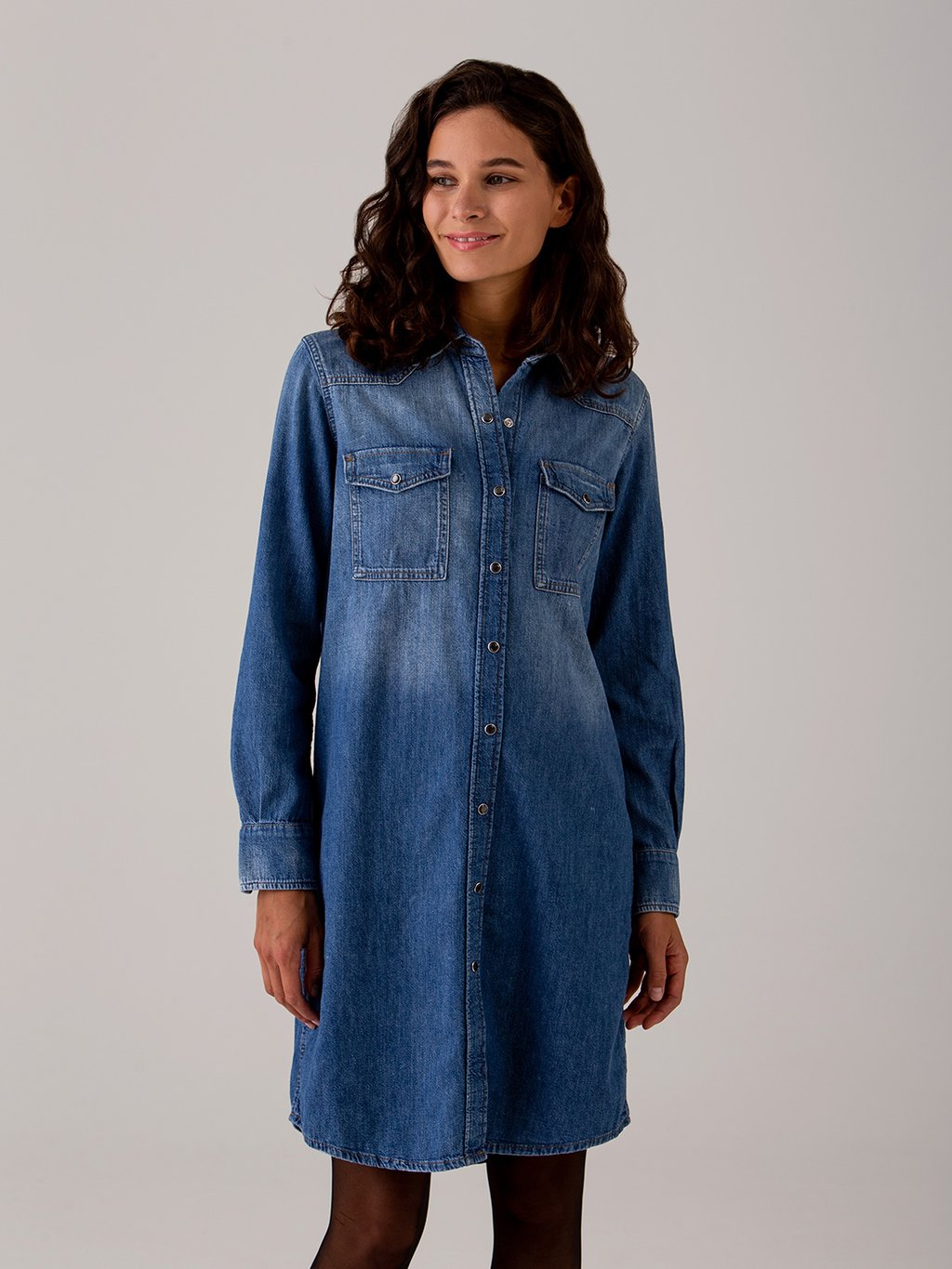 Detailansicht von Midi-Jeanskleid aus Baumwolle von 7 FOR ALL MANKIND