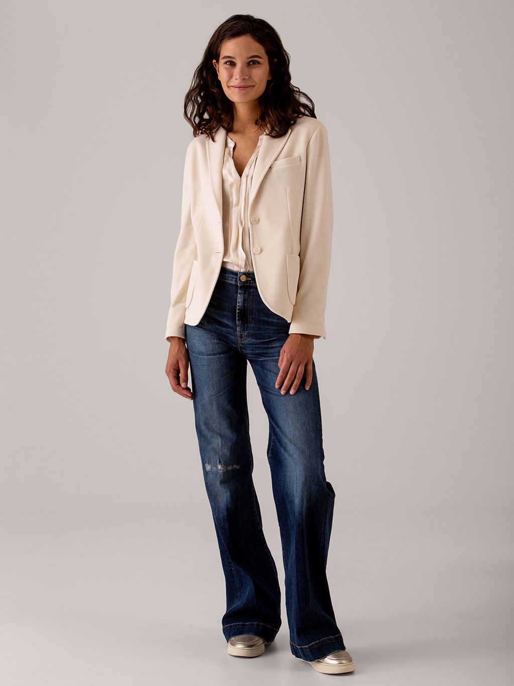 Detailansicht von Samtblazer aus Baumwolle von CIRCOLO