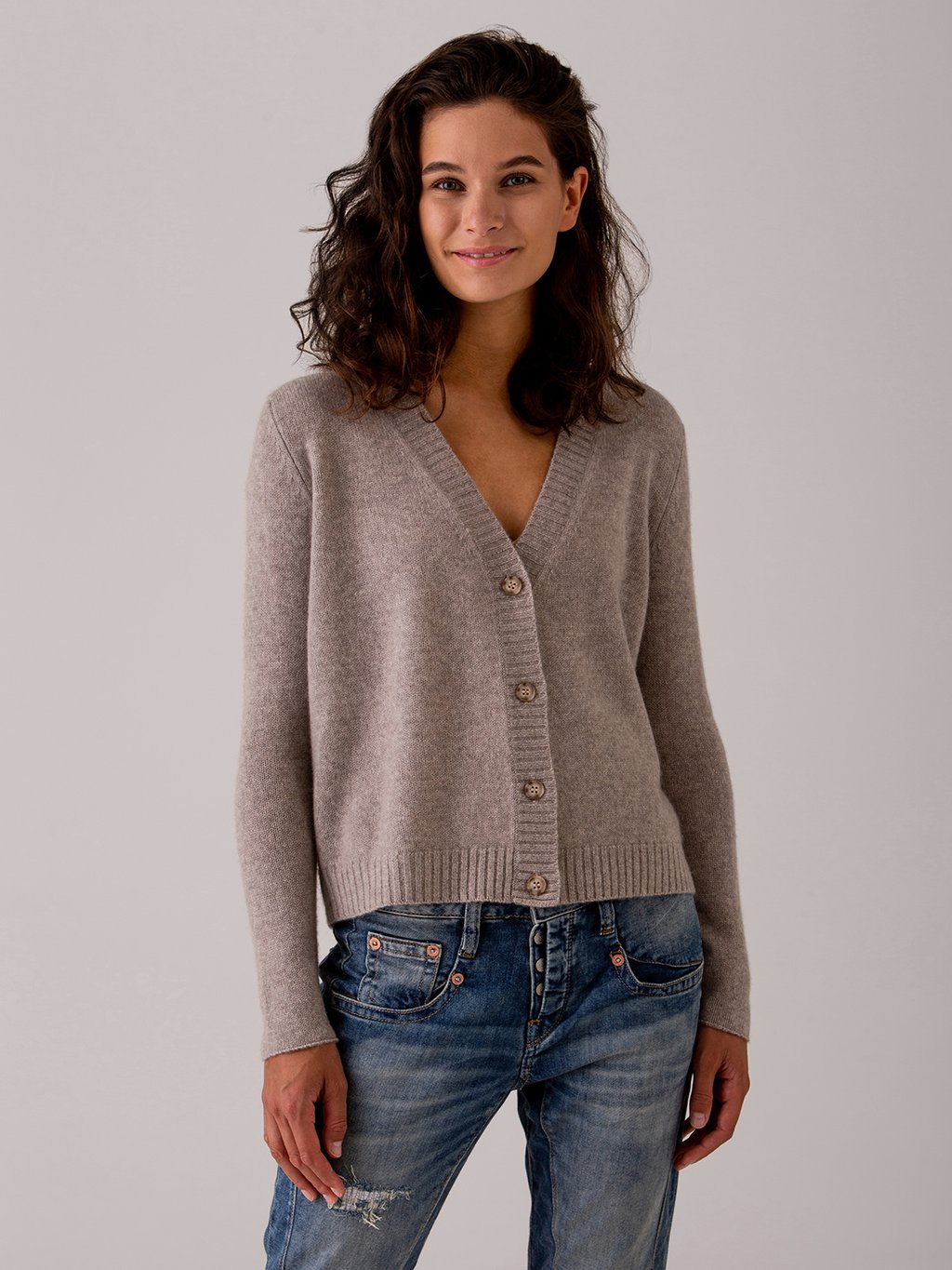 Detailansicht von Strickjacke aus Cashmere von DANIELS