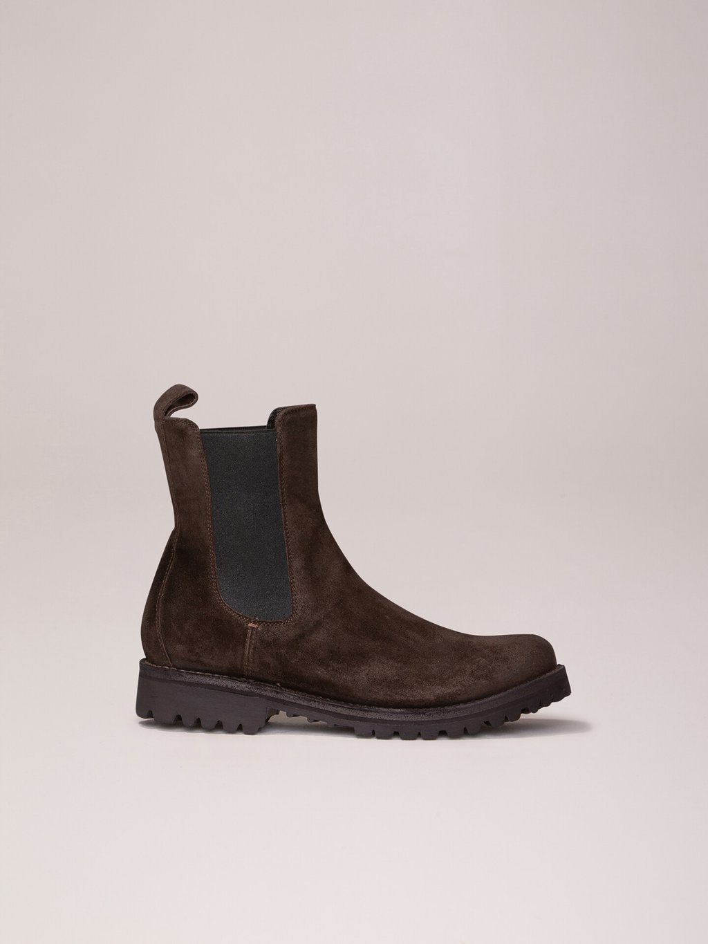 Detailansicht von Chelsea-Boots aus Veloursleder von OFFICINE CREATIVE