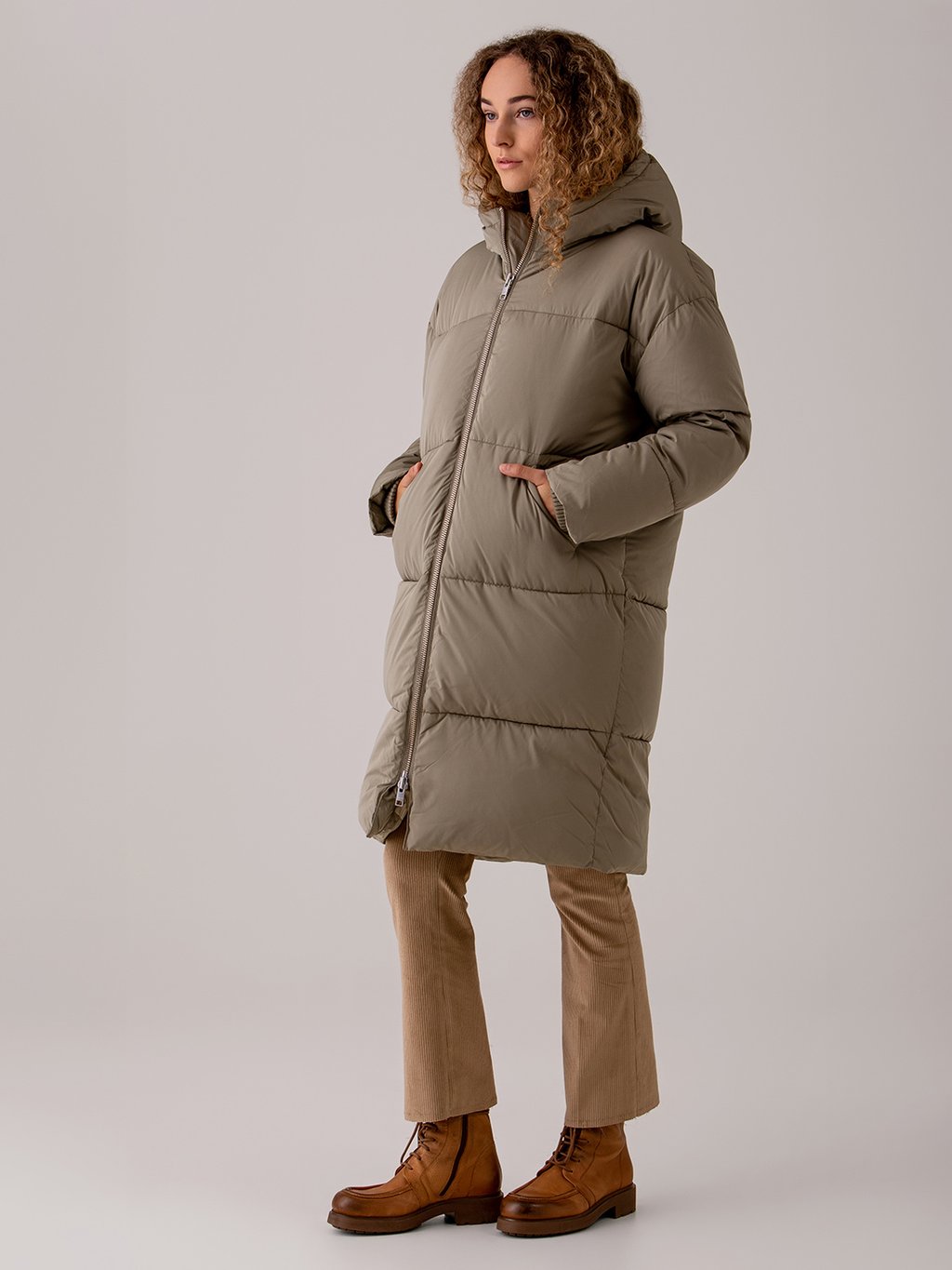 Detailansicht von Steppmantel von EMBASSY