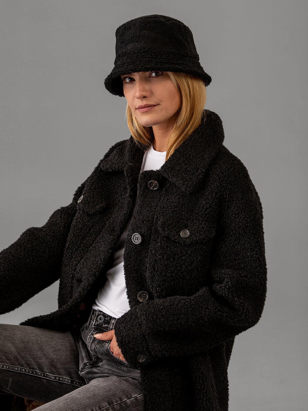 Detailansicht von Teddy-Mantel von OAKWOOD