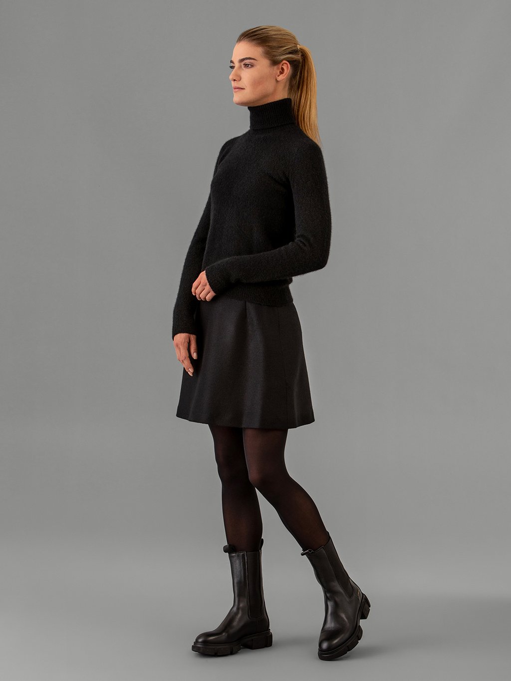 Detailansicht von Kurzer Rock aus Schurwolle von HARRIS WHARF LONDON