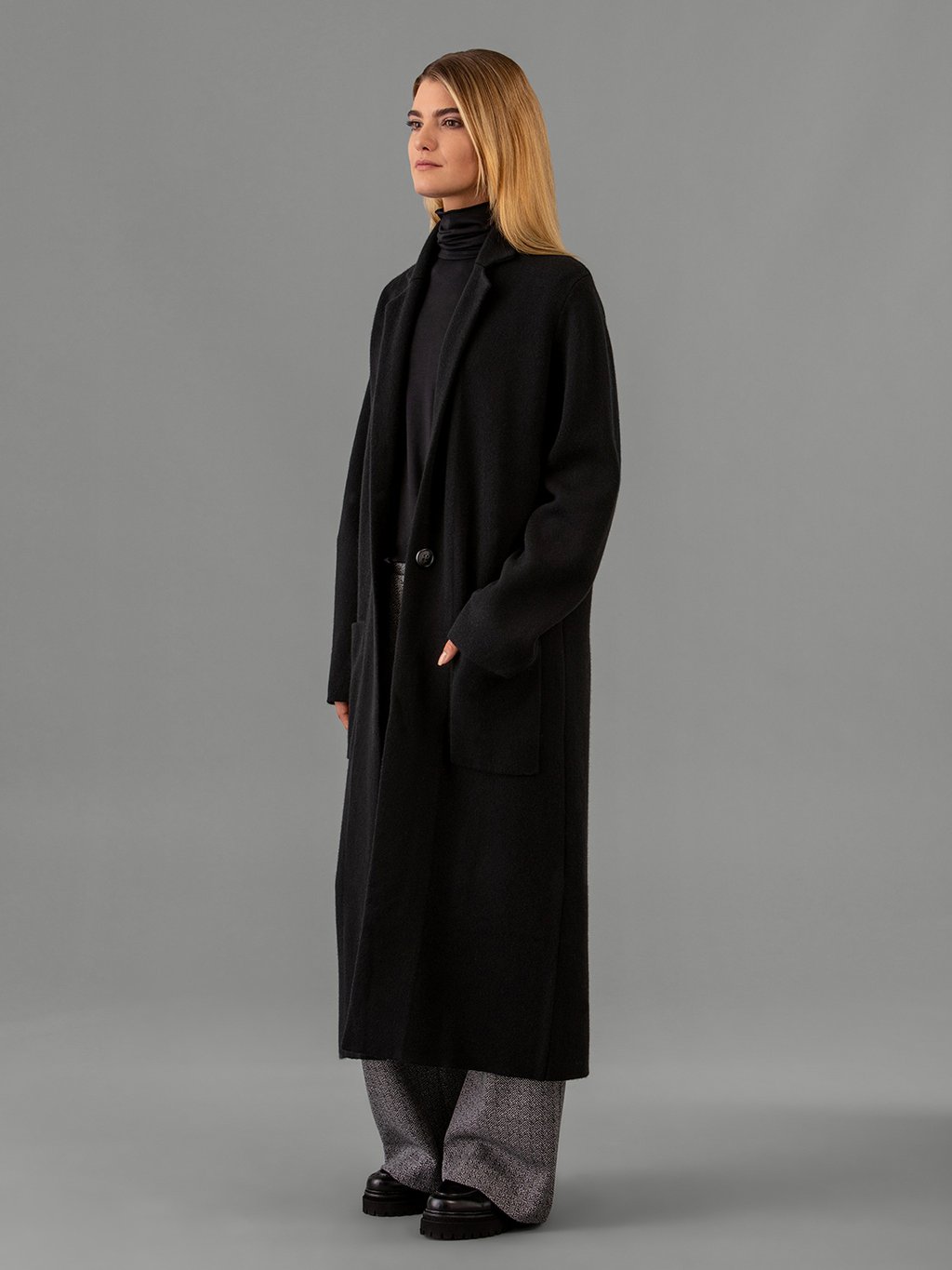 Detailansicht von Mantel aus Cashmere von LISA YANG