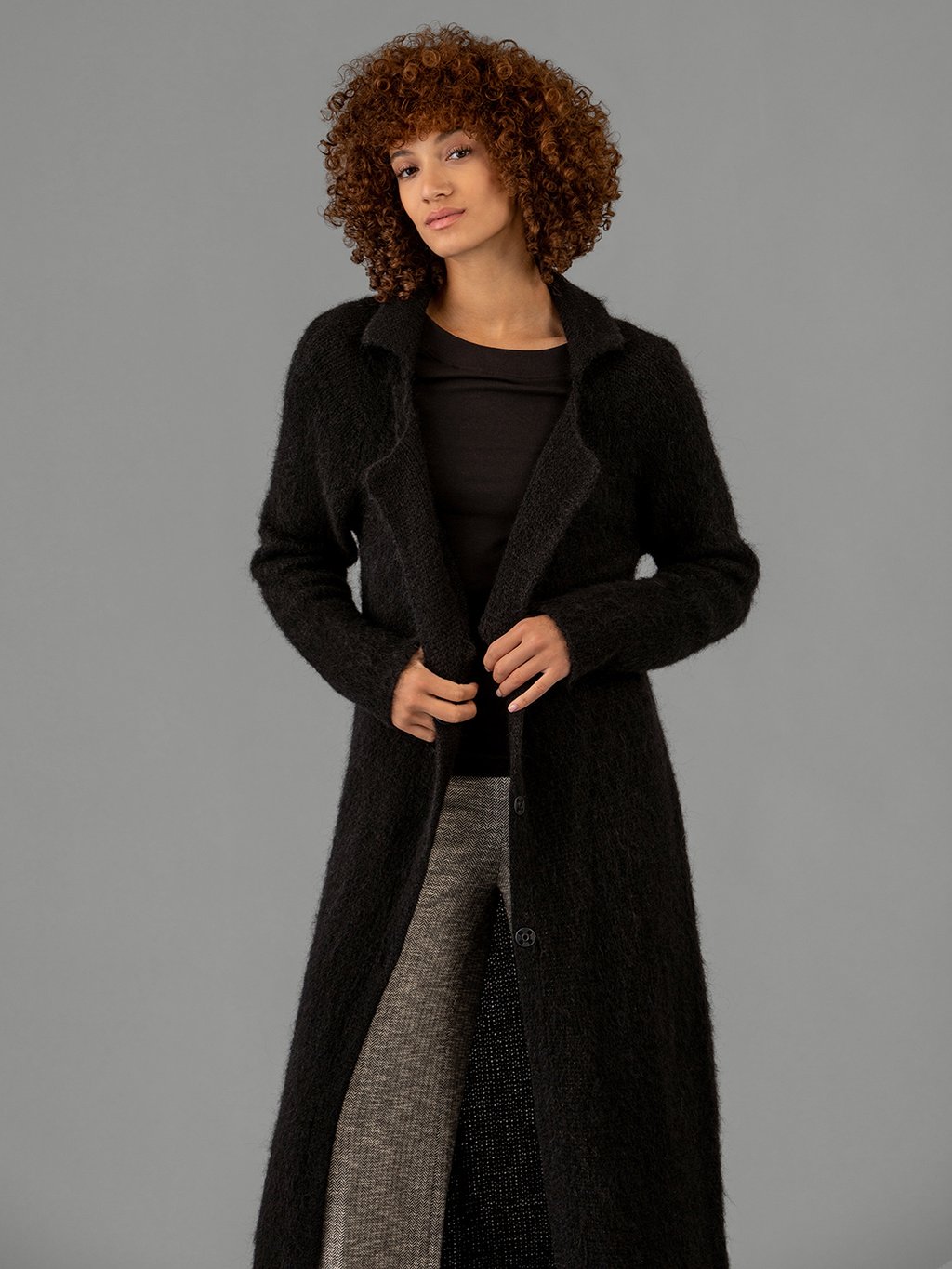 Detailansicht von Lange Strickjacke von BELLAMY