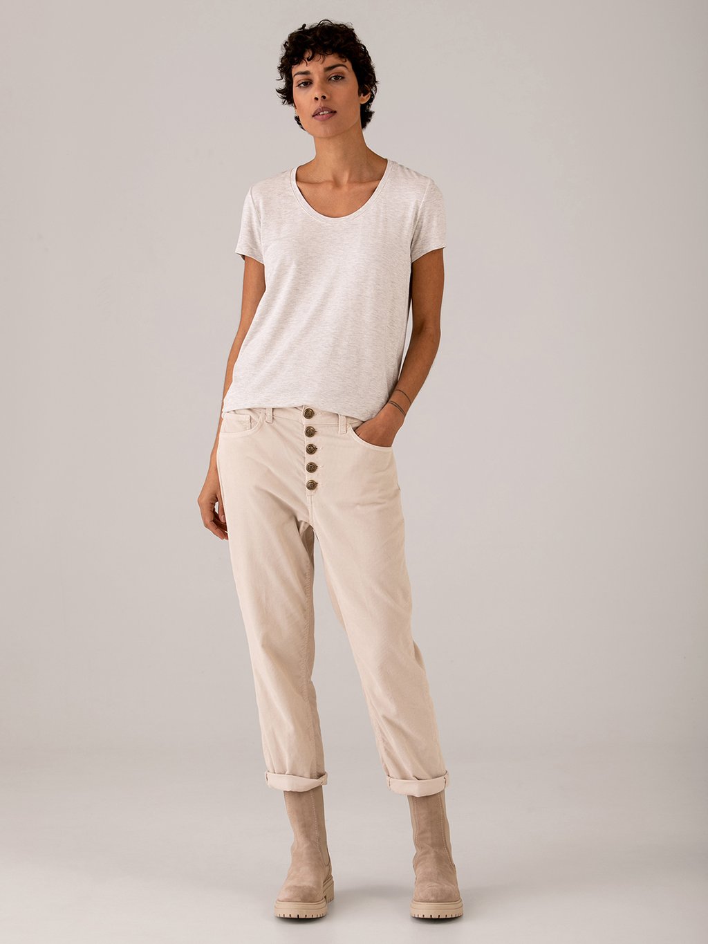 Detailansicht von Lässige Hose aus Cord von DONDUP