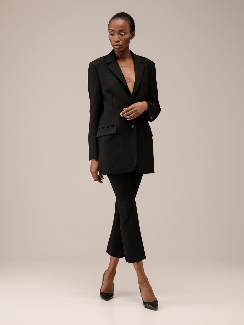 Detailansicht von Cropped Bootcut Hose von JADICTED