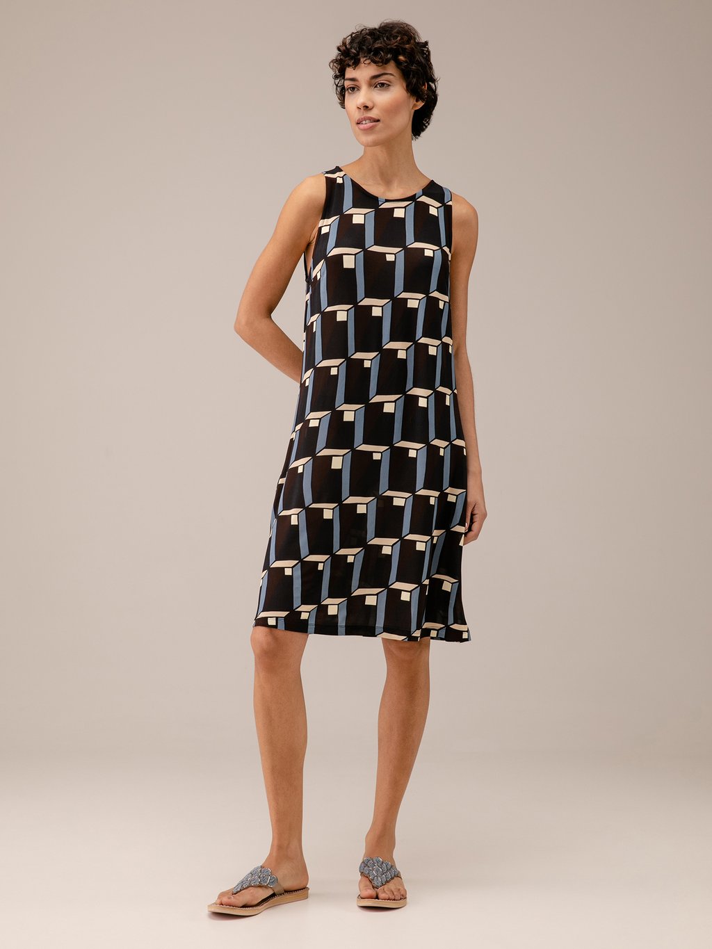 Detailansicht von Kurzes Kleid von SIYU