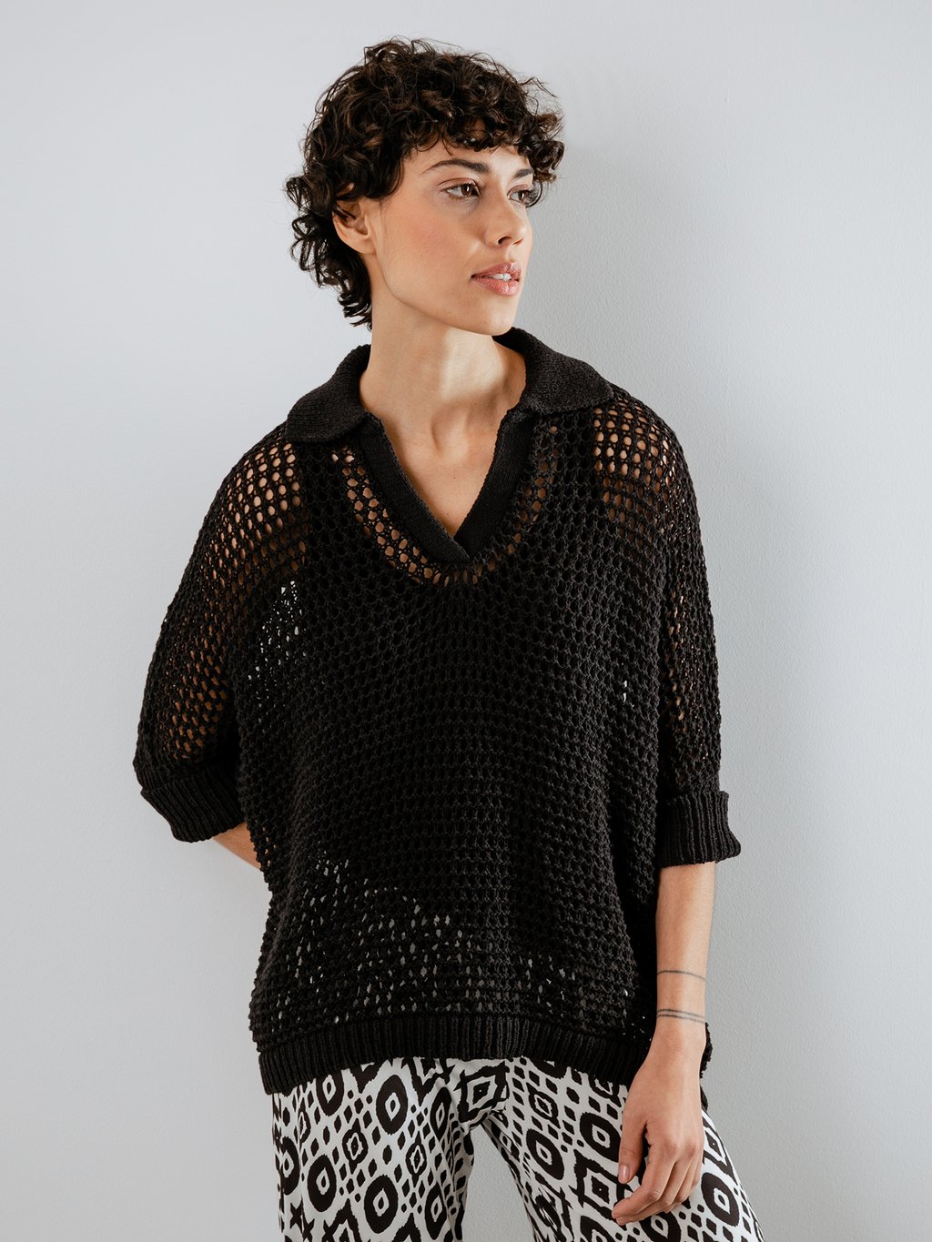 Detailansicht von Kurzarm-Pullover mit Lochstrick von DANIELS