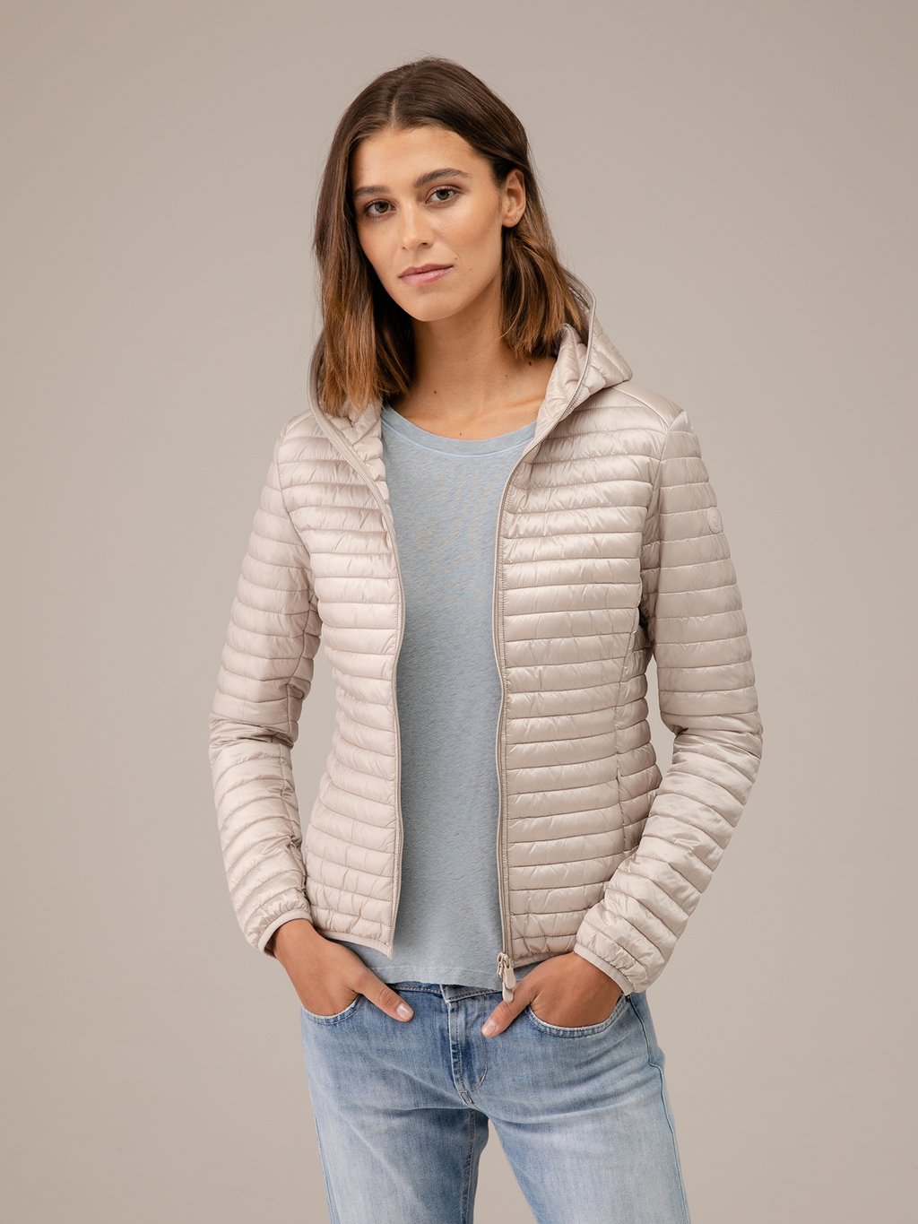 Detailansicht von Taillierte Steppjacke von SAVE THE DUCK