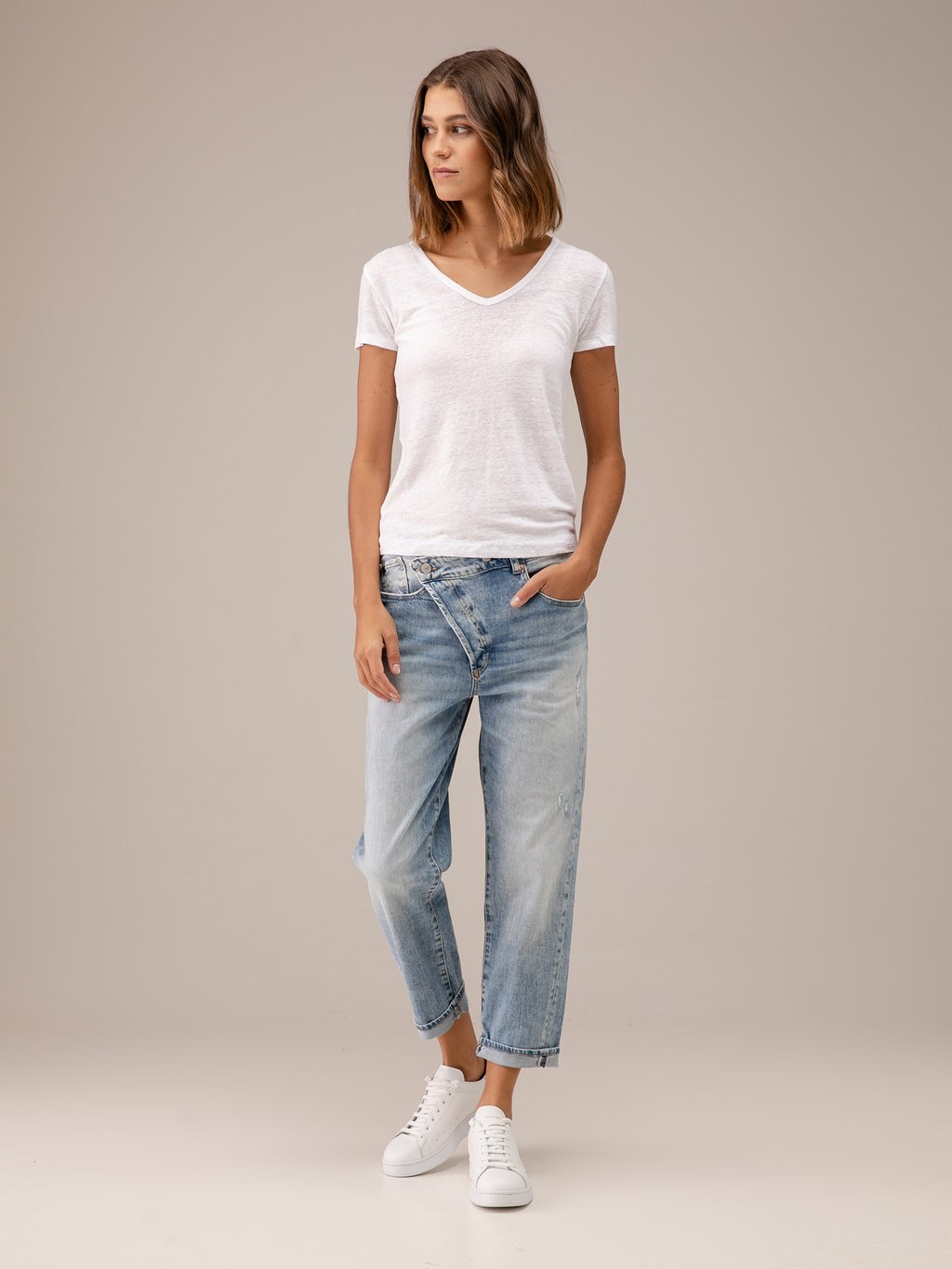 Detailansicht von Boyfriend Jeans von LE TEMPS DES CERISES