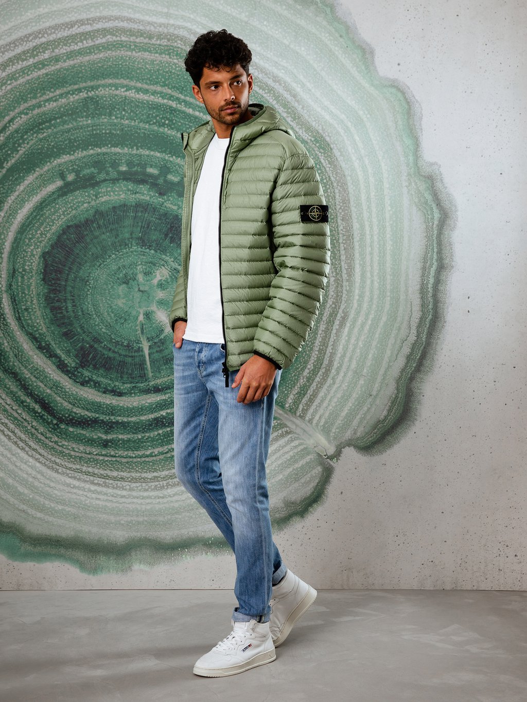 Detailansicht von Daunenjacke von STONE ISLAND