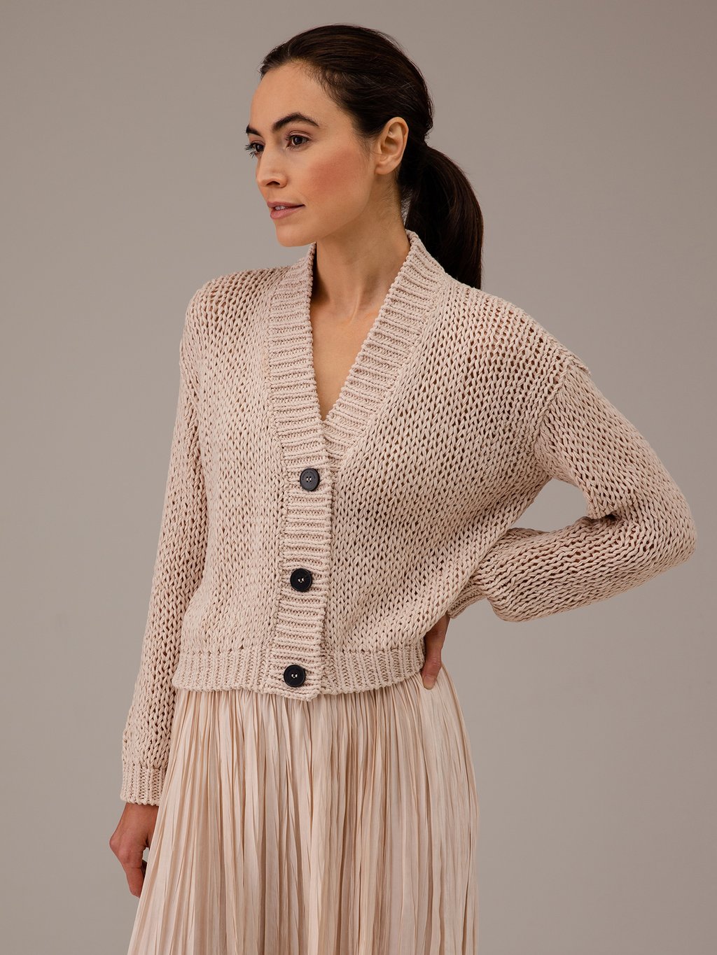 Detailansicht von Strickjacke aus Baumwolle von ROBERTO COLLINA