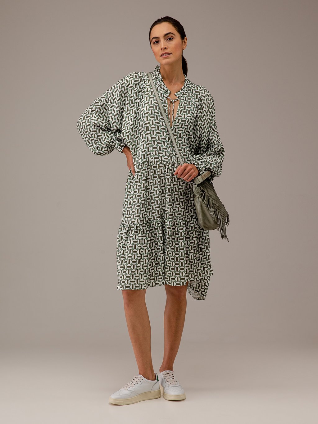 Detailansicht von Midi-Hemdblusenkleid von BETTER RICH