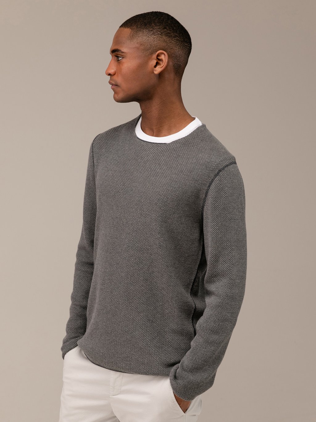 Detailansicht von Pullover aus Schurwolle von HANNES ROETHER