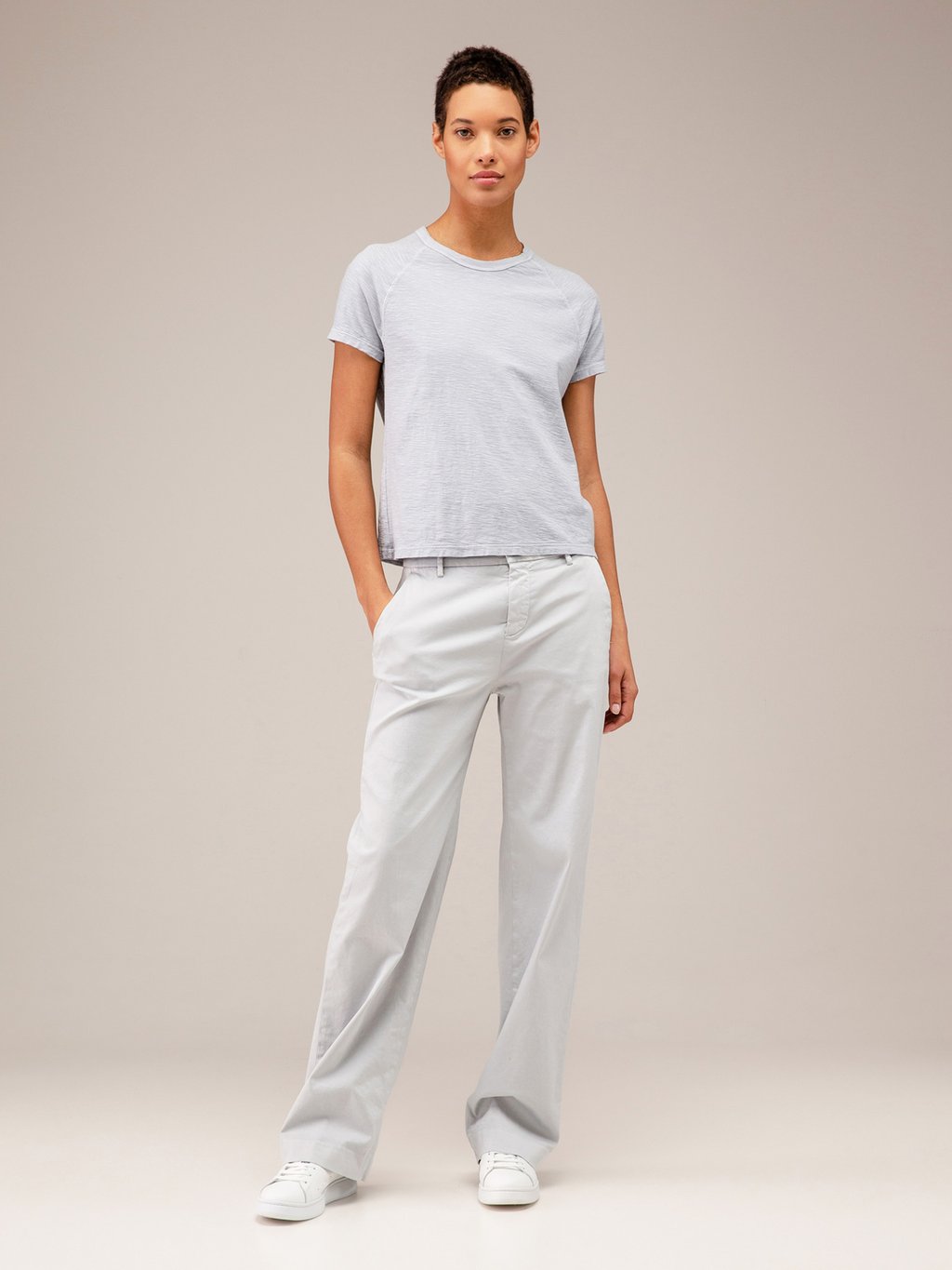 Detailansicht von T-Shirt aus Baumwolle von JAMES PERSE