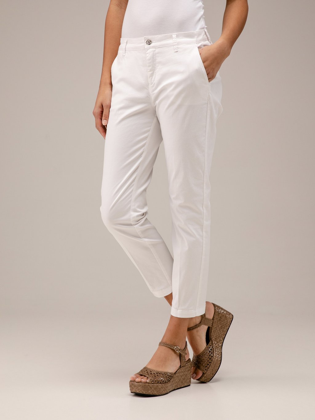 Detailansicht von Chinohose von MAC