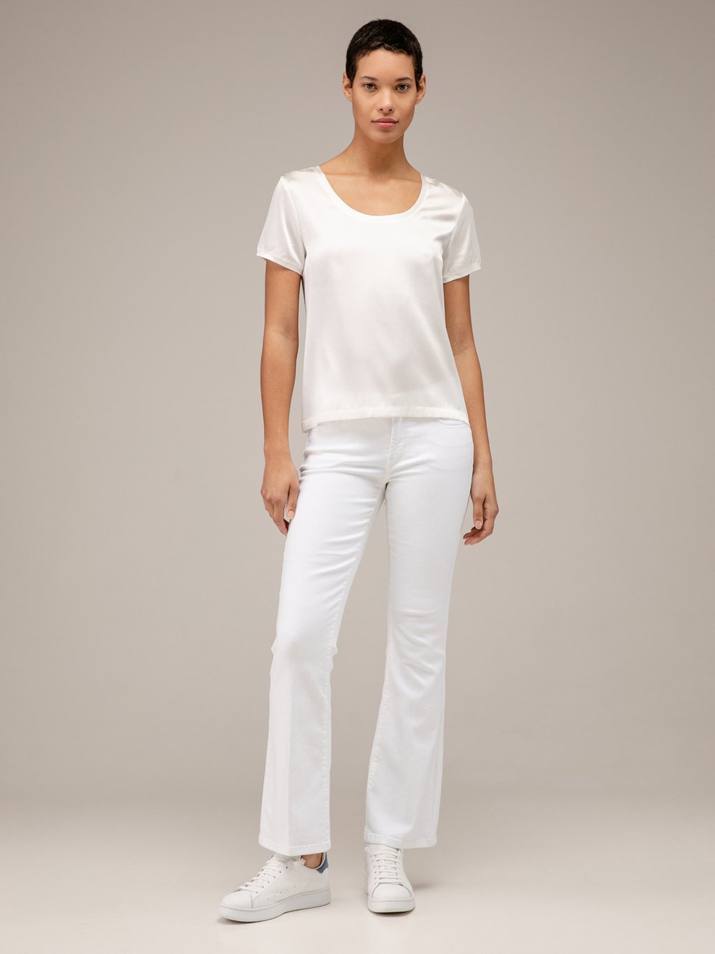 Detailansicht von Flared Jeans von CAMBIO