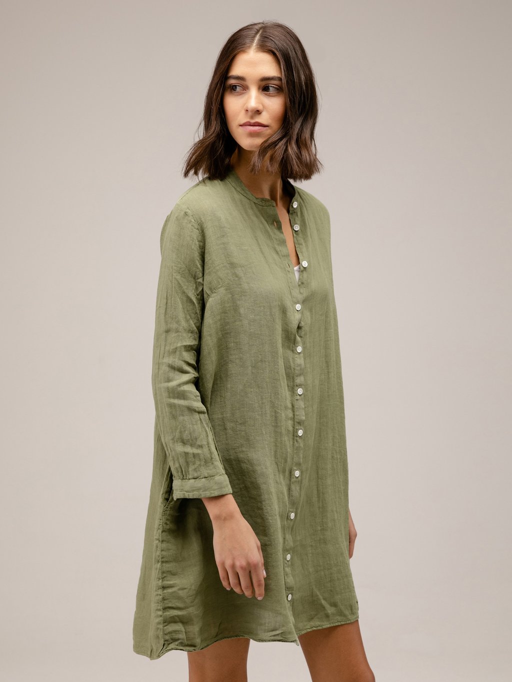 Detailansicht von Kurzes Blusenkleid aus Leinen von BETTER RICH