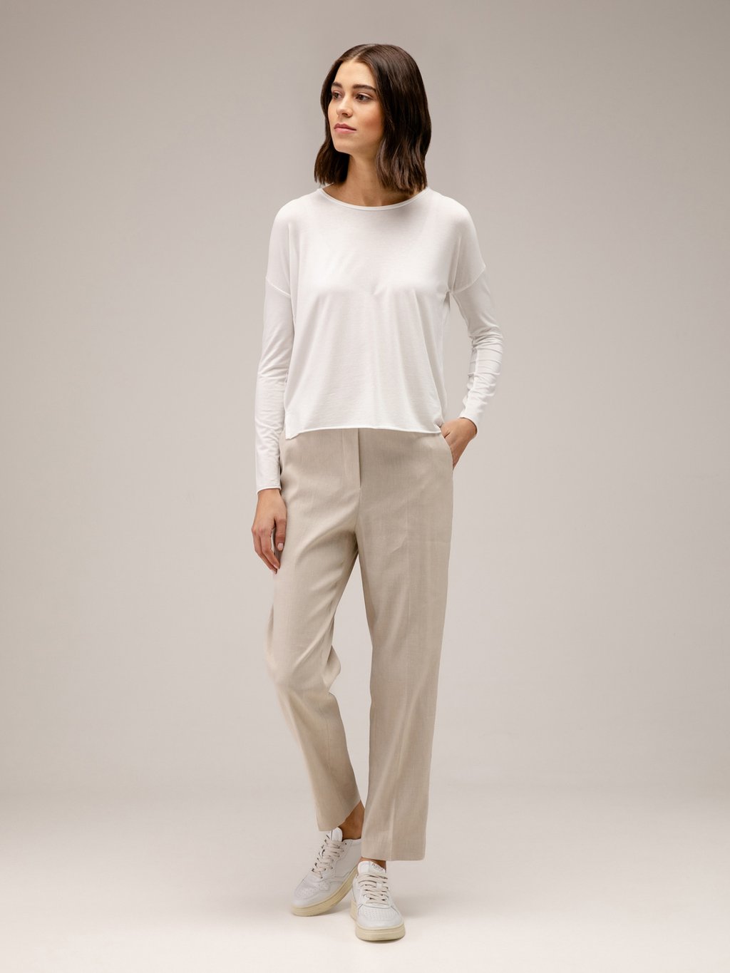 Detailansicht von Lässige Hose aus Leinen von ANTONELLI