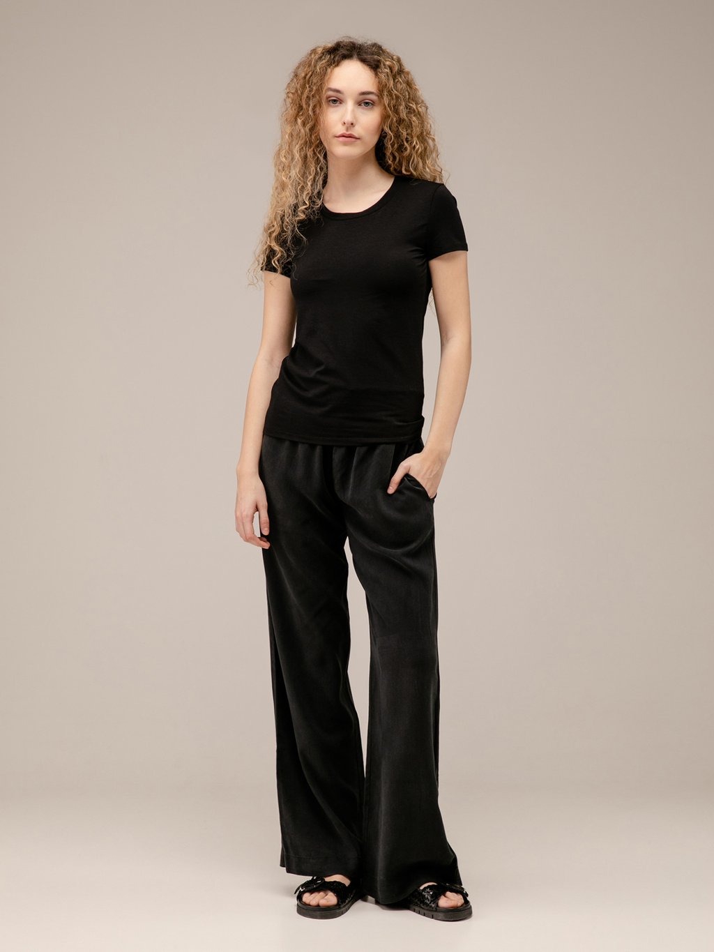 Detailansicht von Lässige Hose von BELLA DAHL