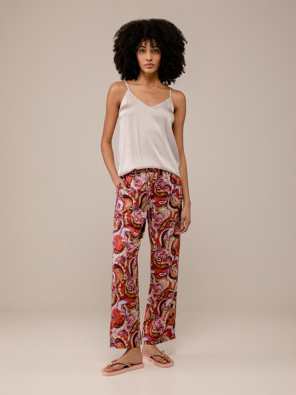 Detailansicht von Lässige Hose aus Seide von DANIELS