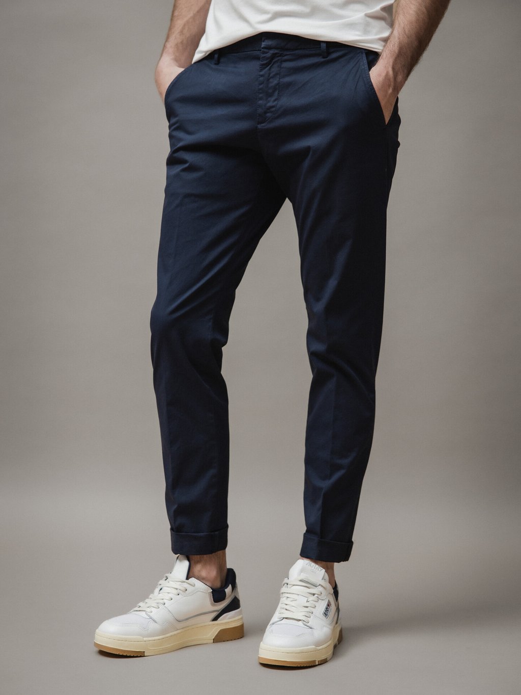 Detailansicht von Chinohose aus Baumwolle von DONDUP