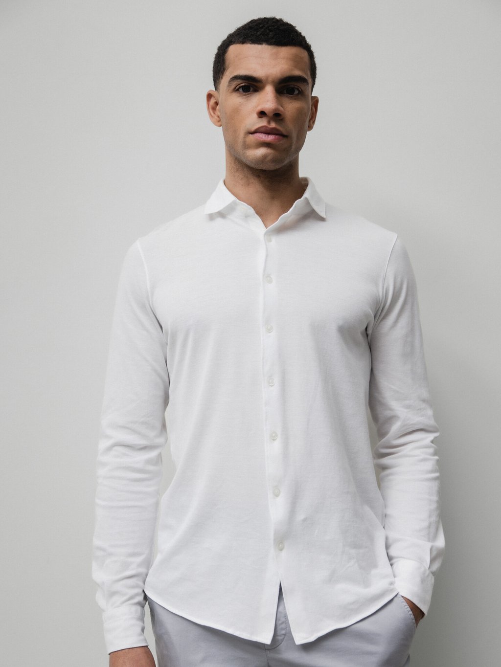 Detailansicht von Baumwollhemd mit Haifischkragen von GRAN SASSO