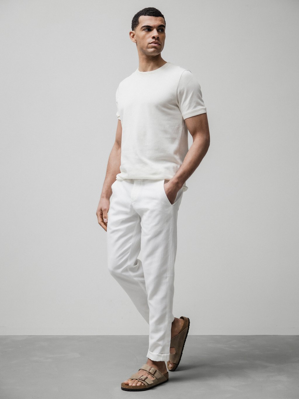 Detailansicht von Lässige Chinohose von MYTHS