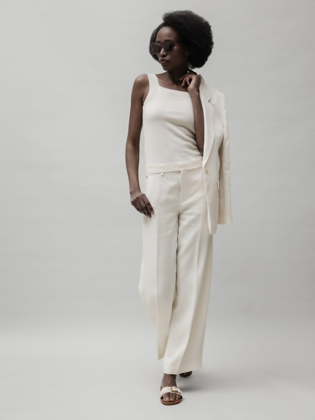 Detailansicht von Weite Hose aus Leinen von DRYKORN