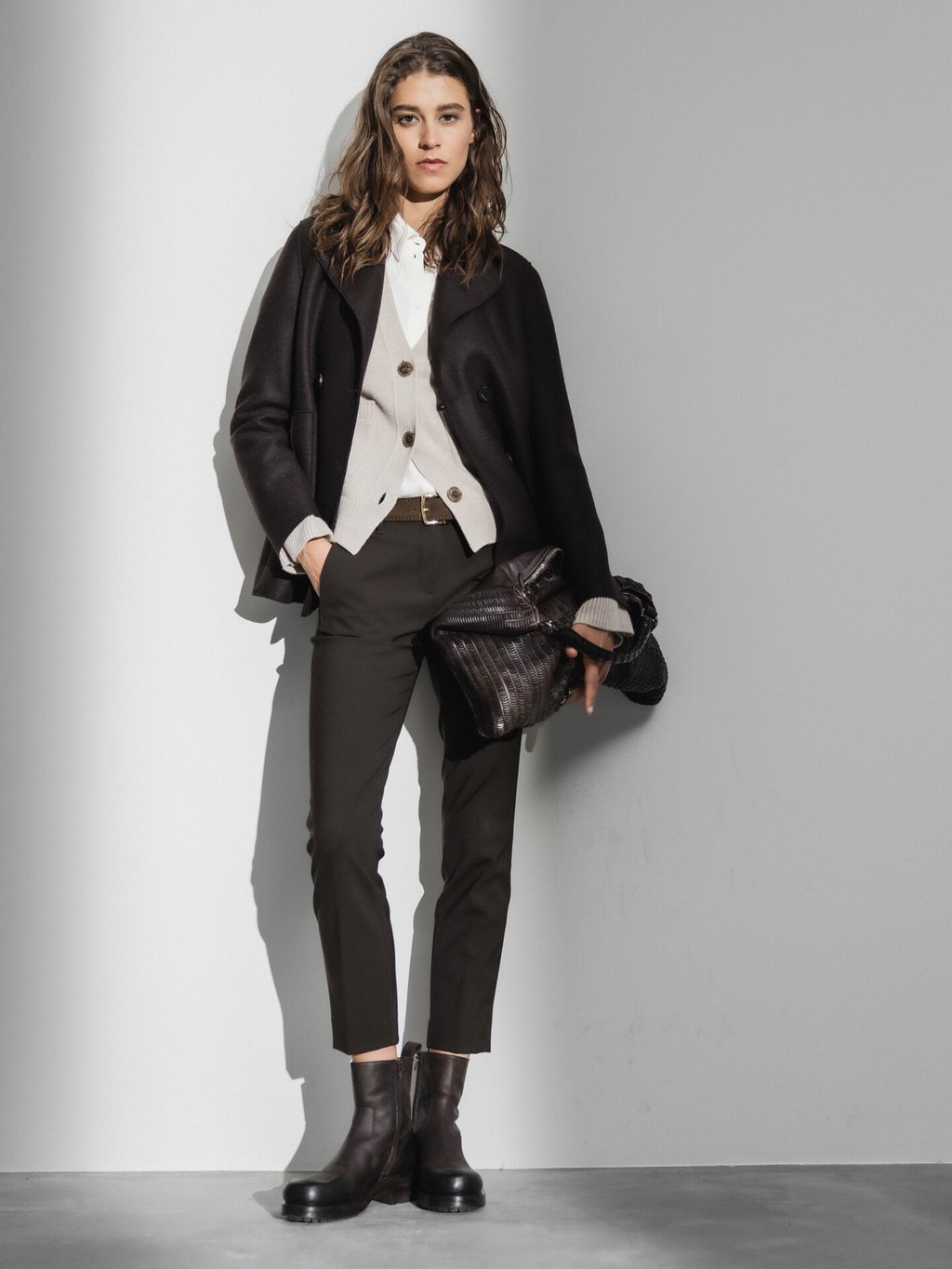 Detailansicht von Chinohose aus Schurwolle von NINE IN THE MORNING