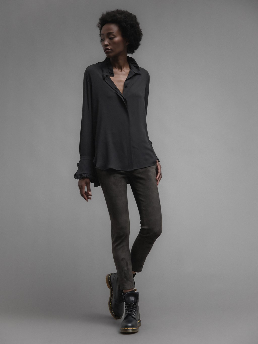 Detailansicht von Velour-Lederhose von ARMA