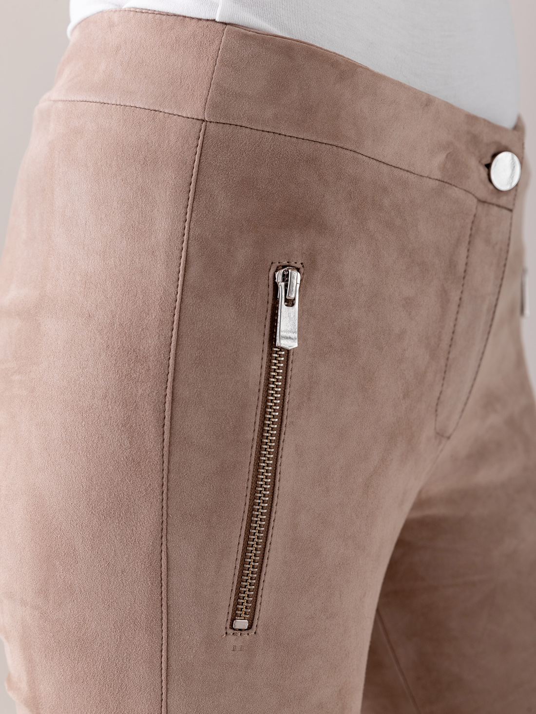 Detailansicht von Lederhose von ARMA