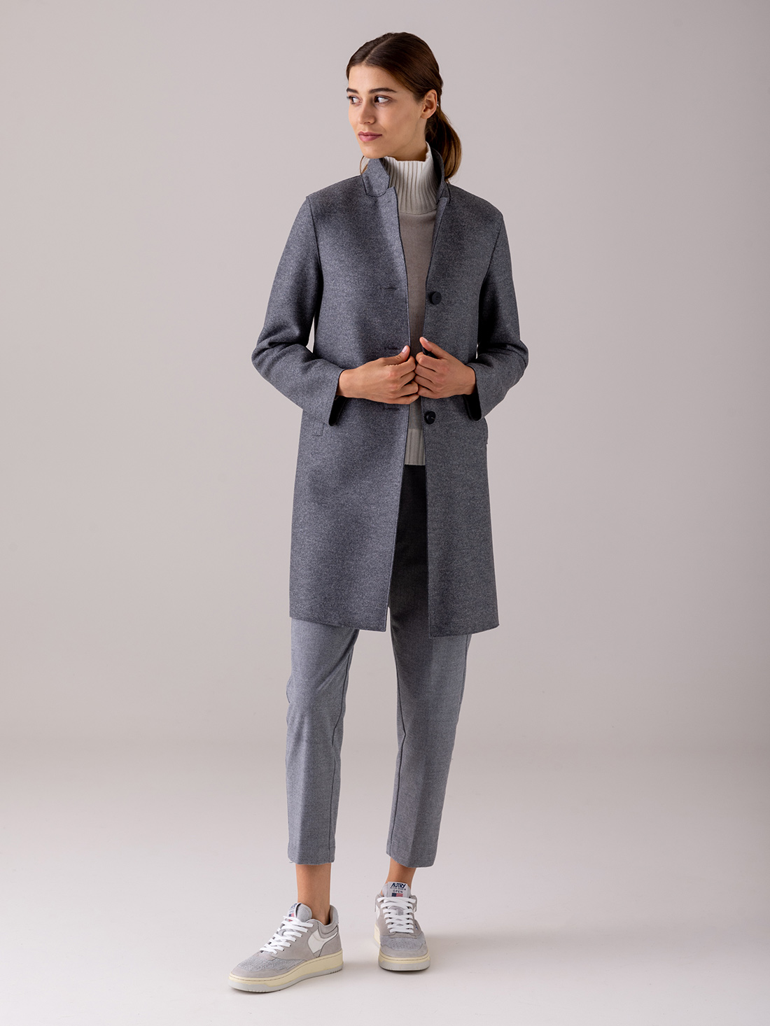 Detailansicht von Mantel von HARRIS WHARF LONDON