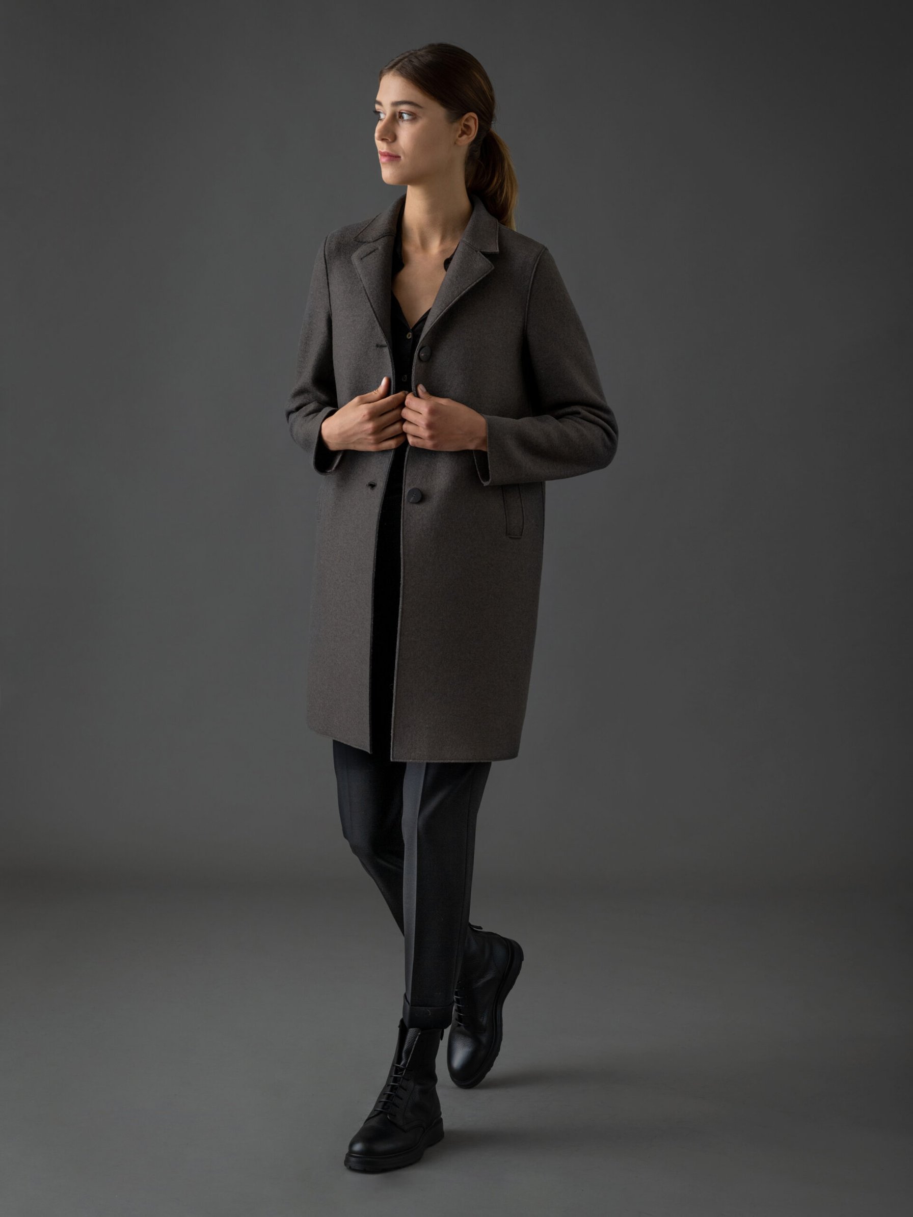 Detailansicht von Schurwollmantel von HARRIS WHARF LONDON