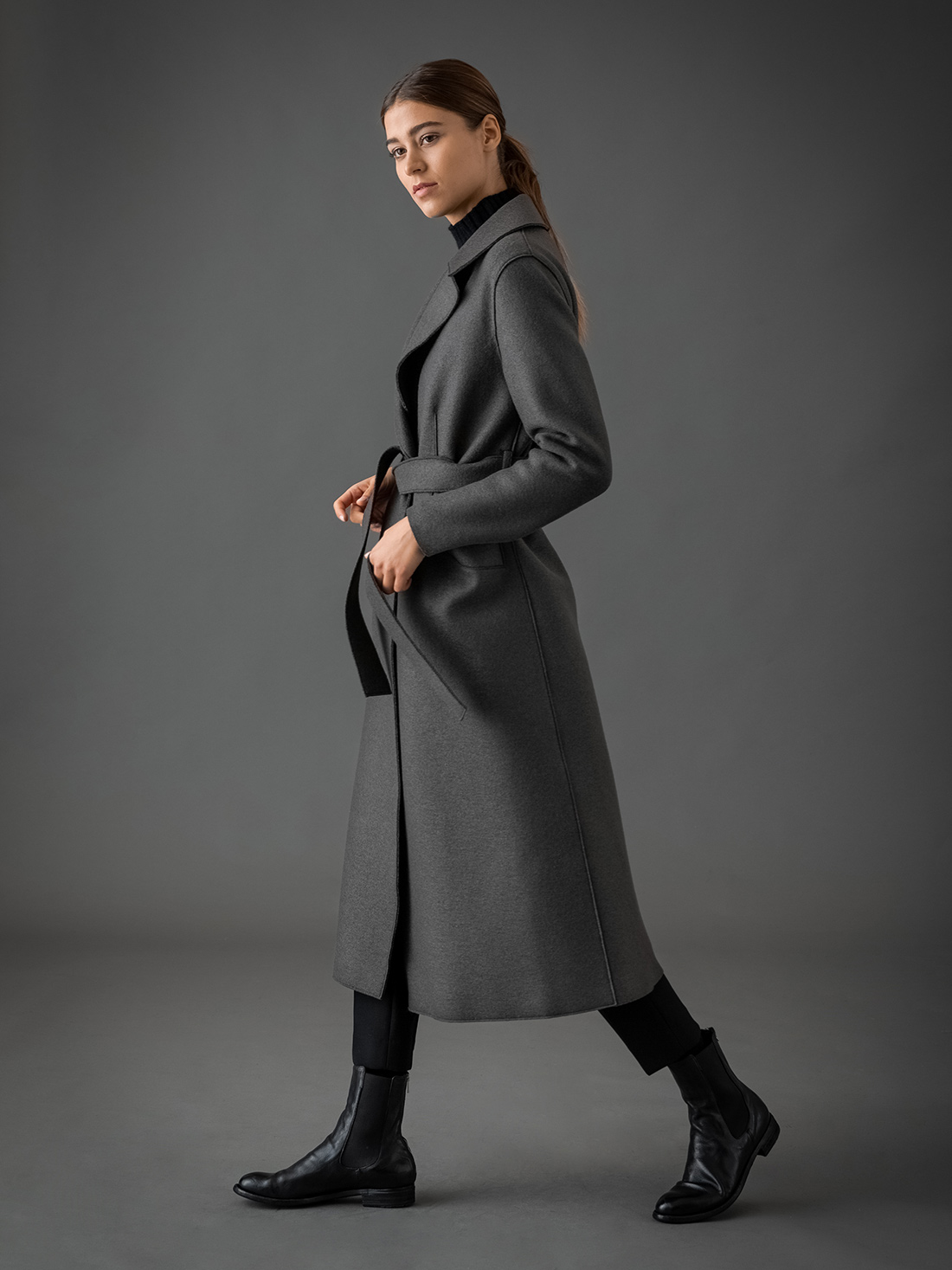 Detailansicht von Langer Wollmantel von HARRIS WHARF LONDON