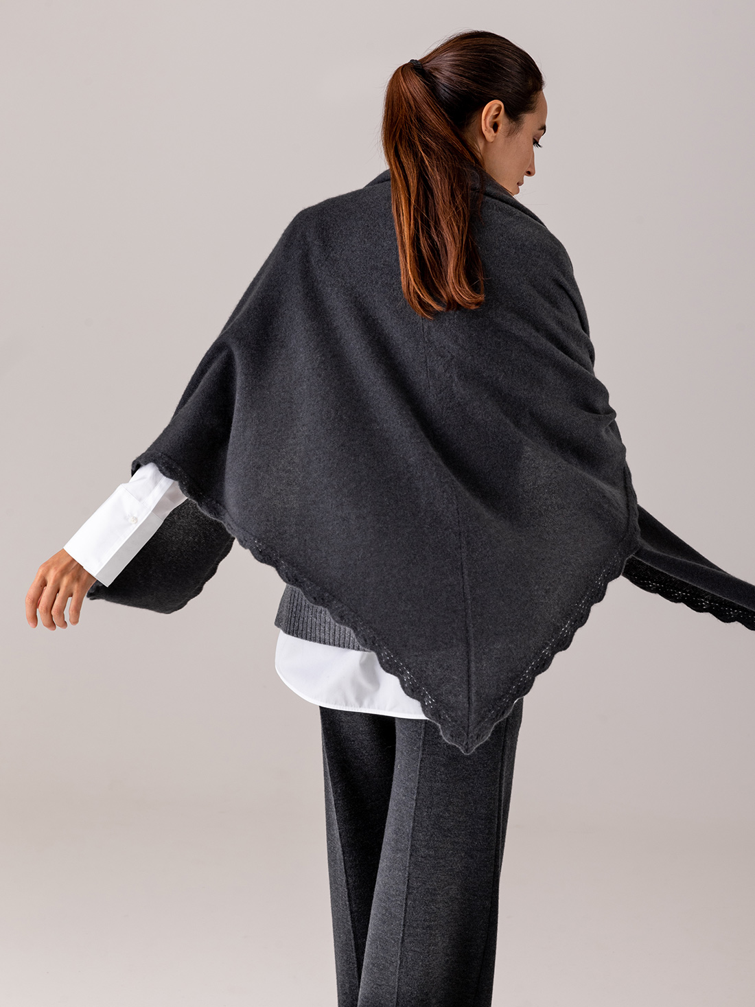 Detailansicht von Stola aus Cashmere von DANIELS